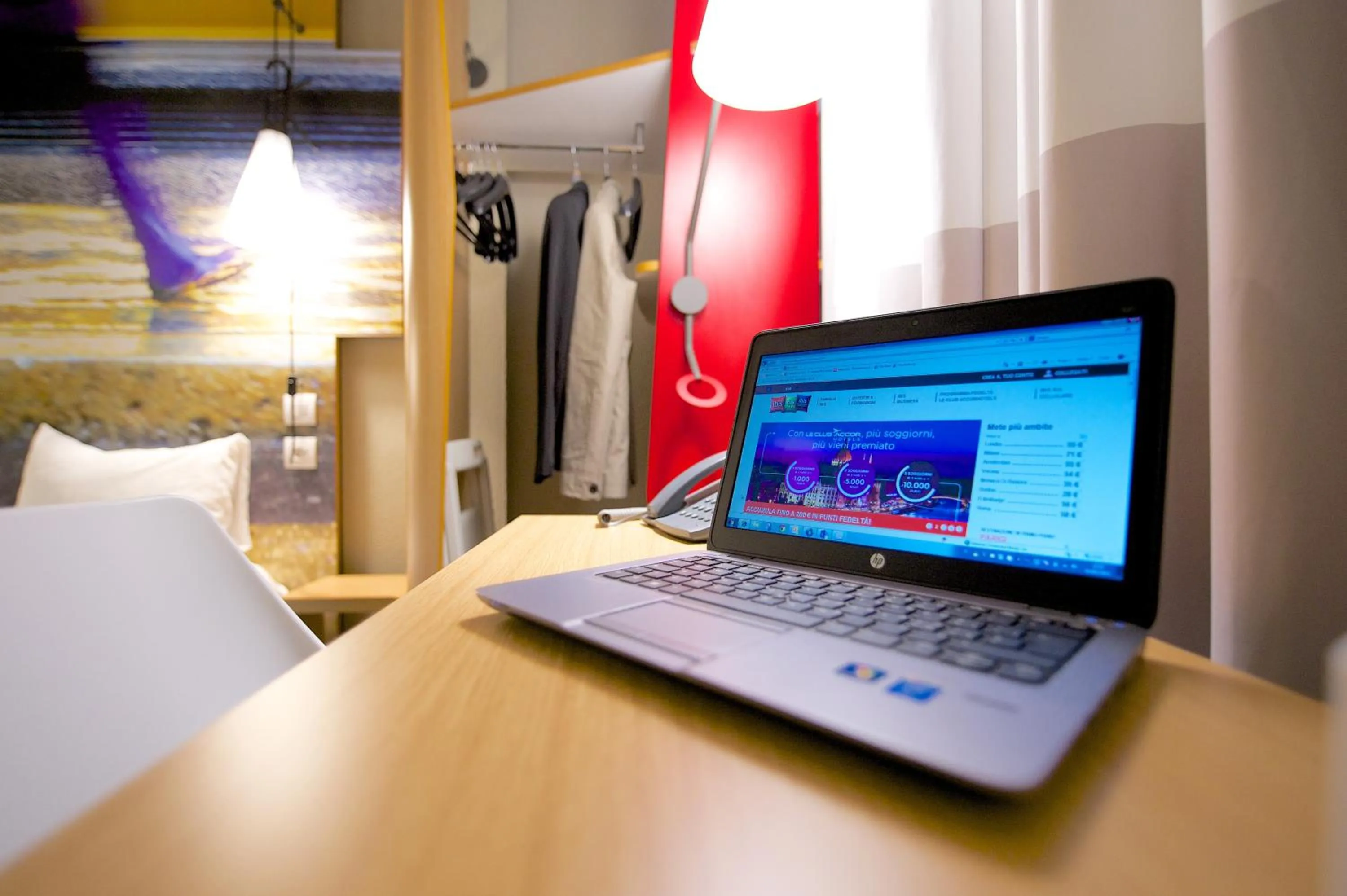 Photo of the whole room, Bed in Ibis Milano Centro