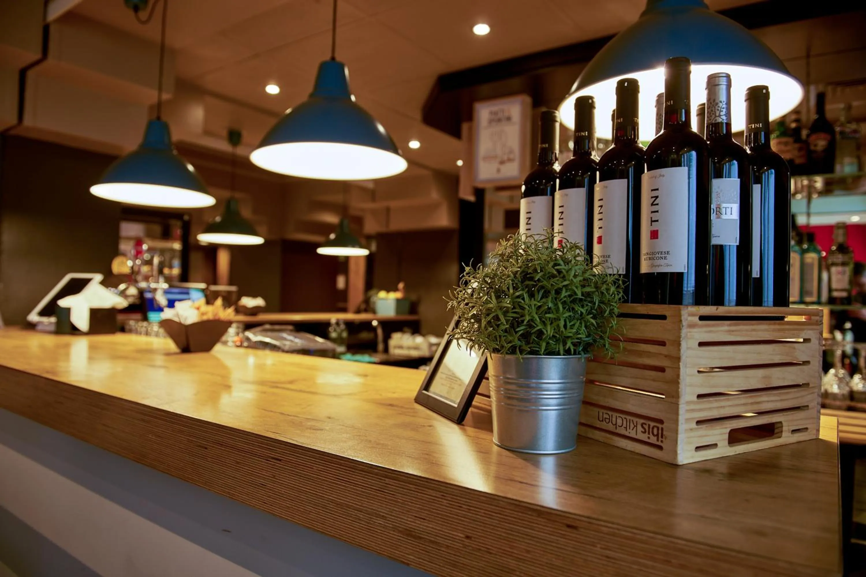 Restaurant/places to eat in Ibis Milano Centro