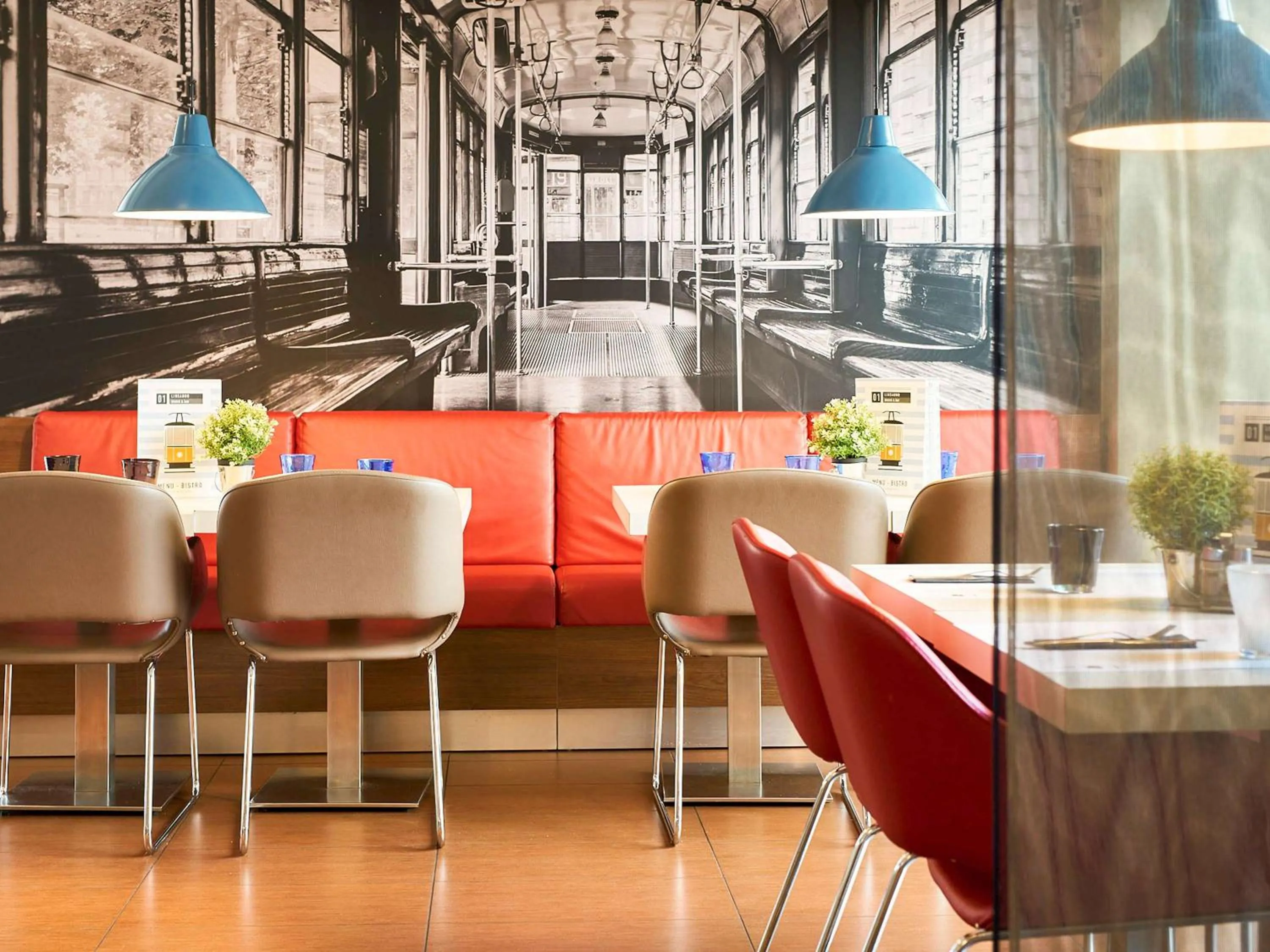 Restaurant/places to eat in Ibis Milano Centro