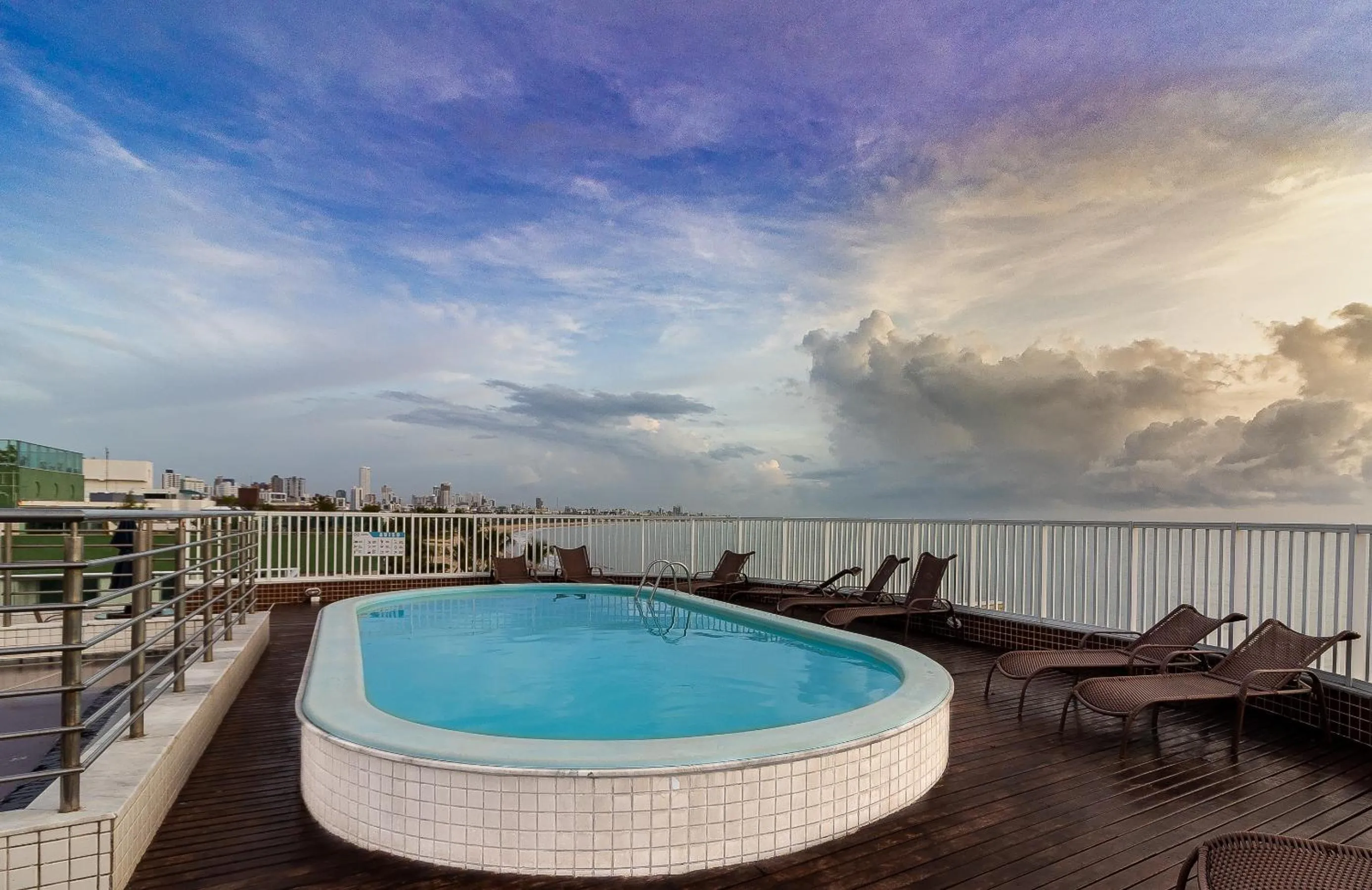 Swimming pool in Happy Hotel Manaíra