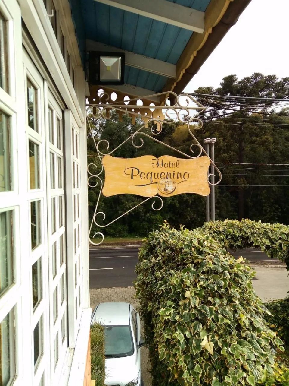 Property logo or sign in Hotel Pequenino