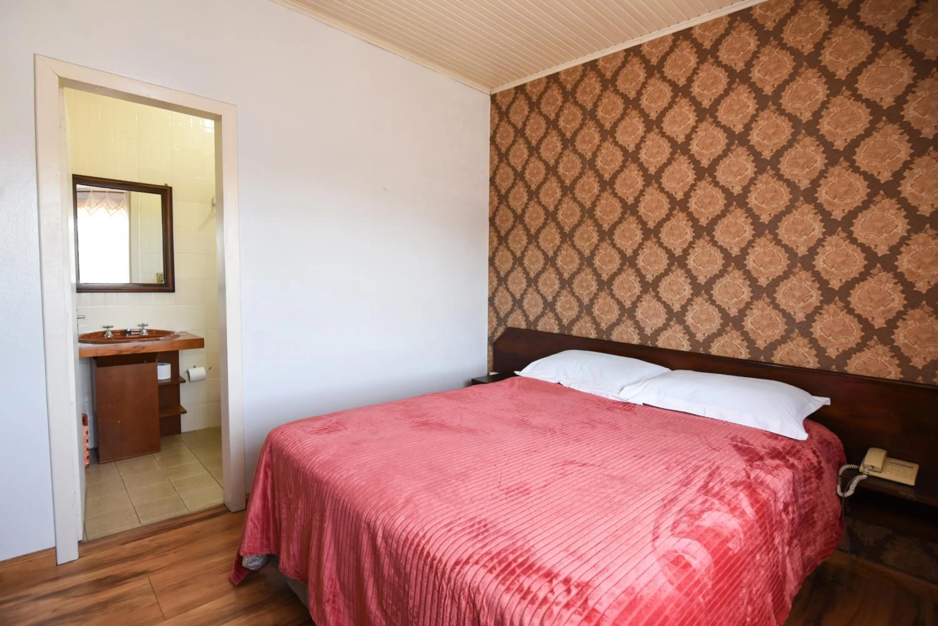 Bedroom, Bed in Hotel Pequenino