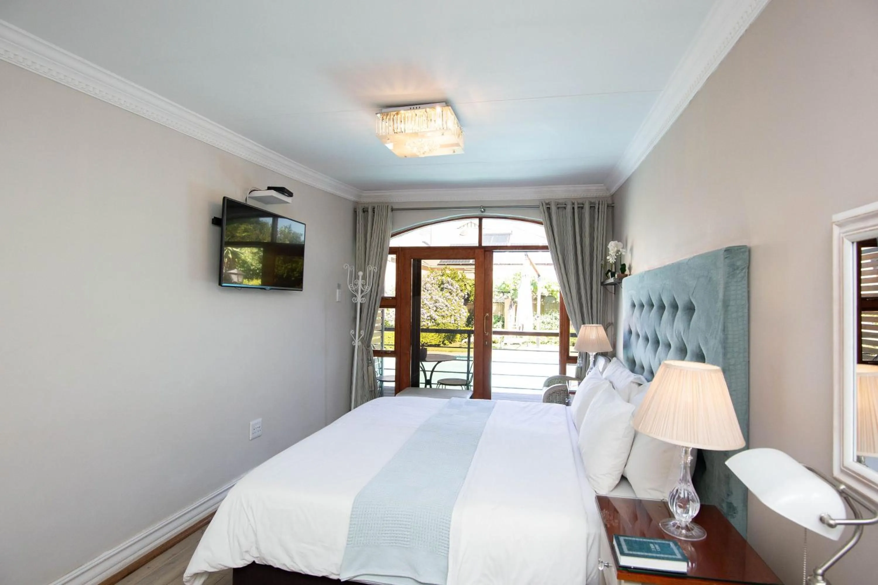 Bed in Oleander Guest House