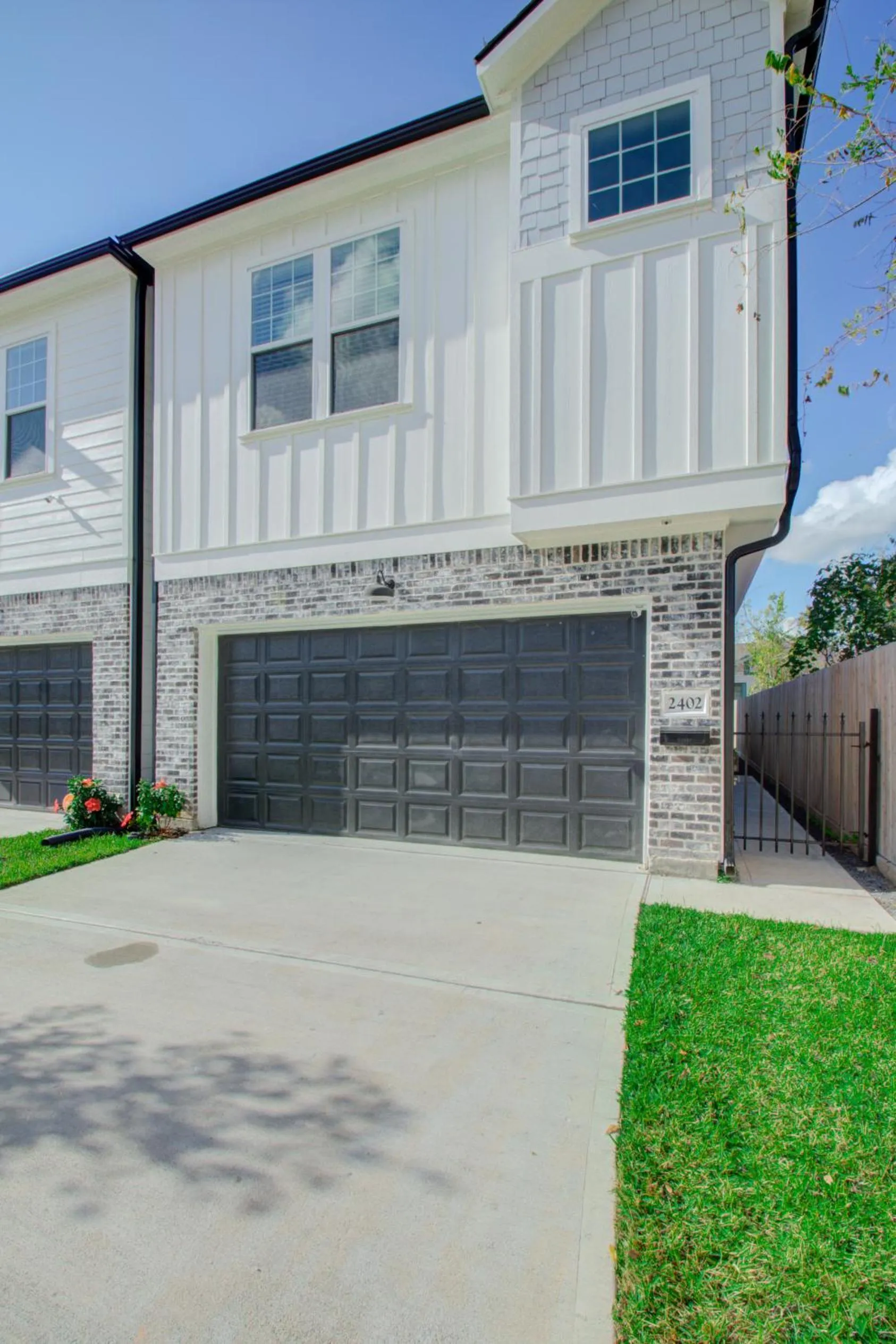 Facade/entrance in Elegant East Downtown House Houston TX