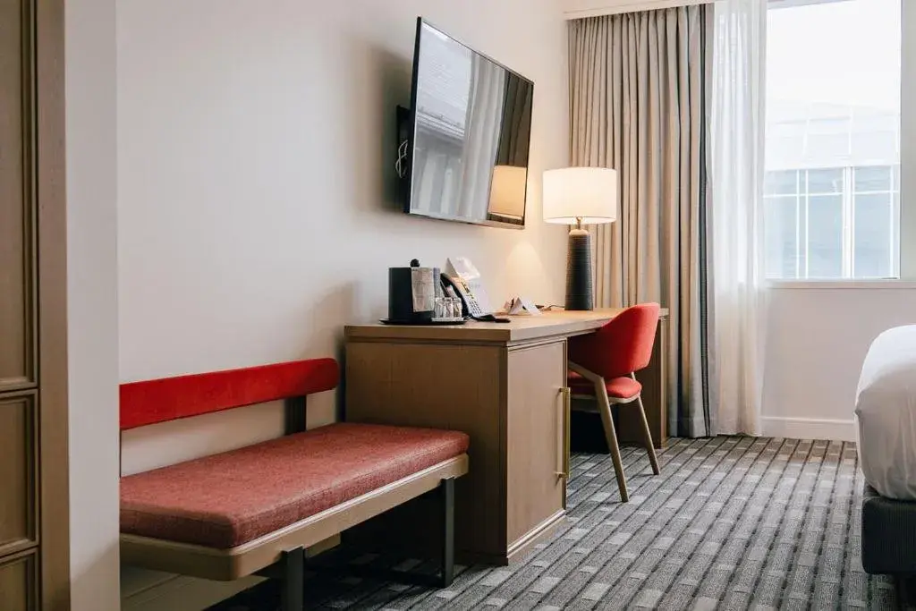 Deluxe Quadruple Room in The Knight Center at Washington University Deluxe Quadruple Room in The Knight Center at Washington University