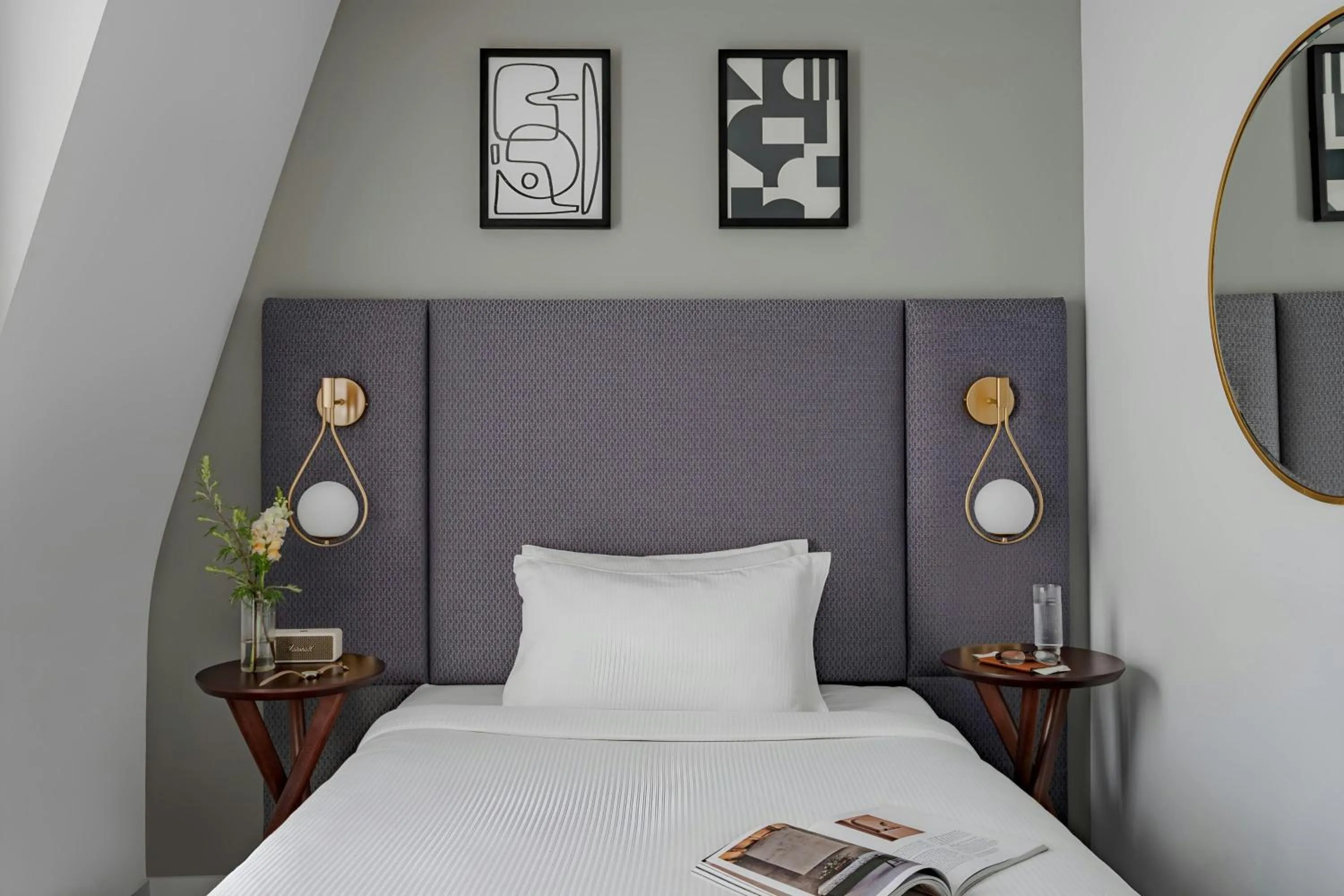 Bedroom, Bed in The Henry Hotel Bayswater, Sonder by Marriott Bonvoy