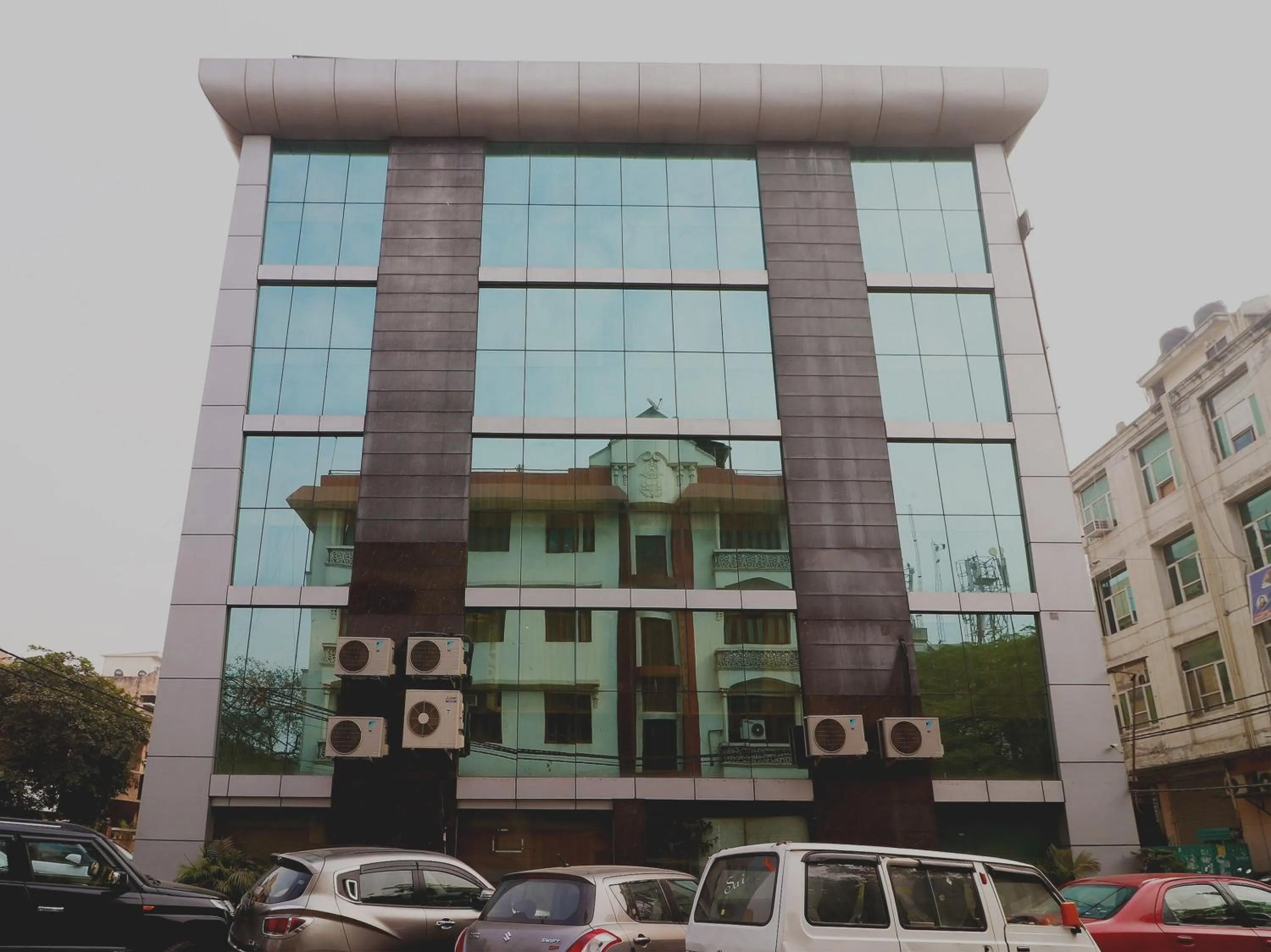 Facade/entrance in Collection O Ramhan