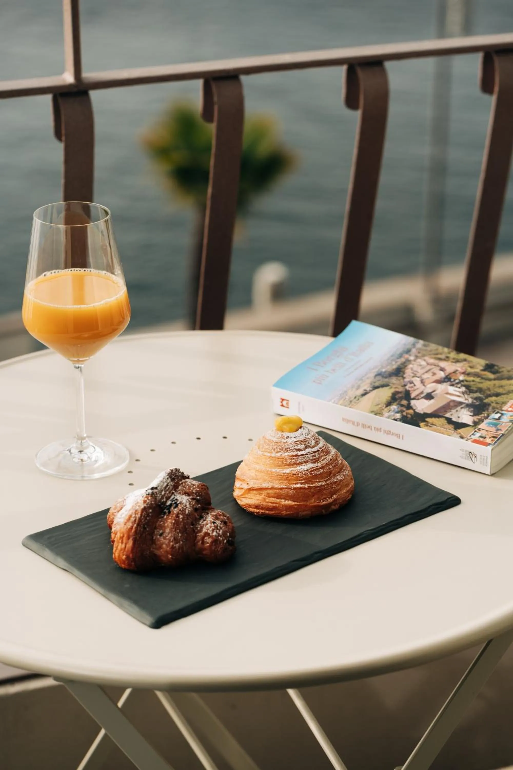 Breakfast in Hotel Du Lac Gardone Riviera