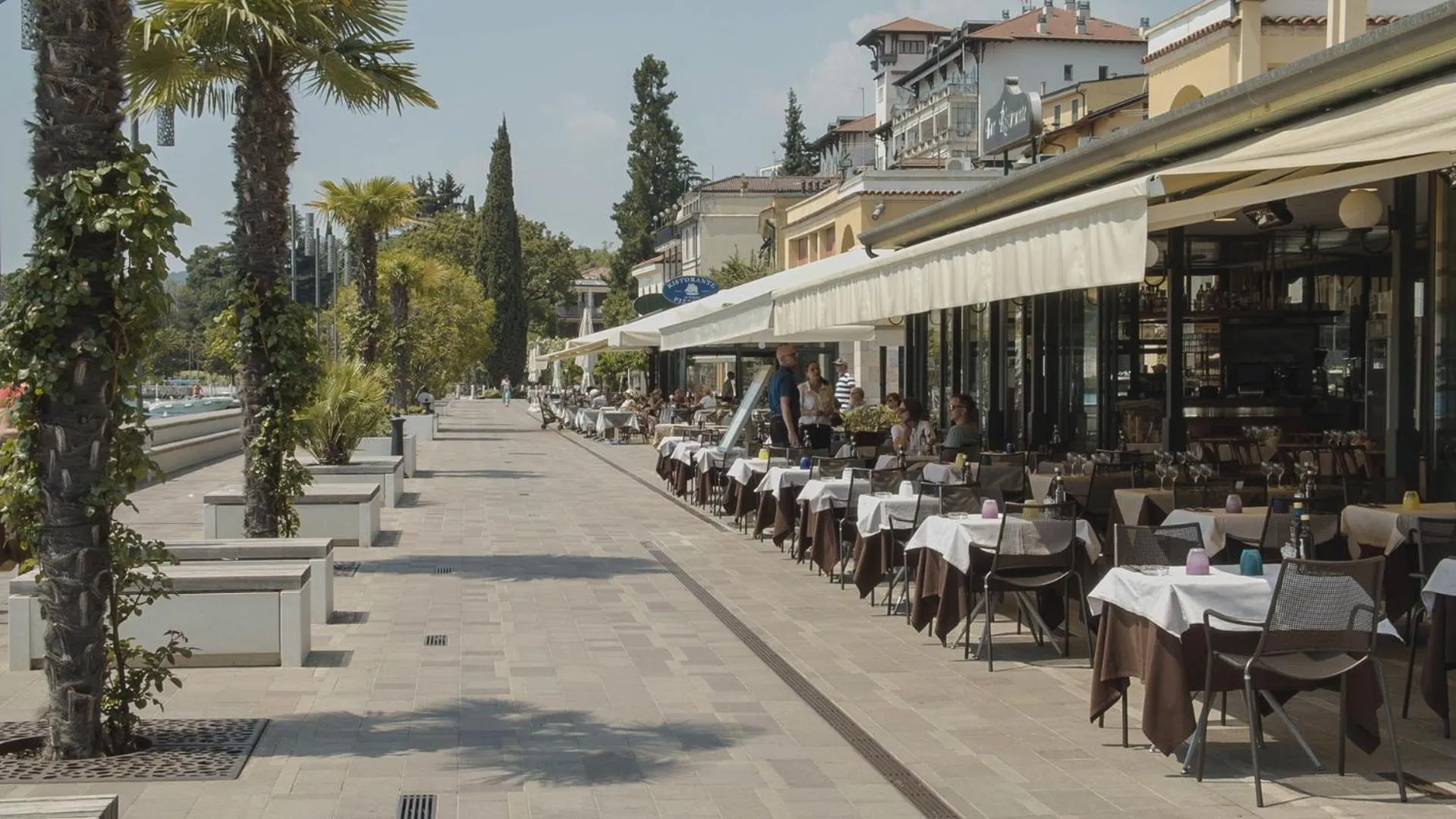 Restaurant/places to eat in Hotel Du Lac Gardone Riviera