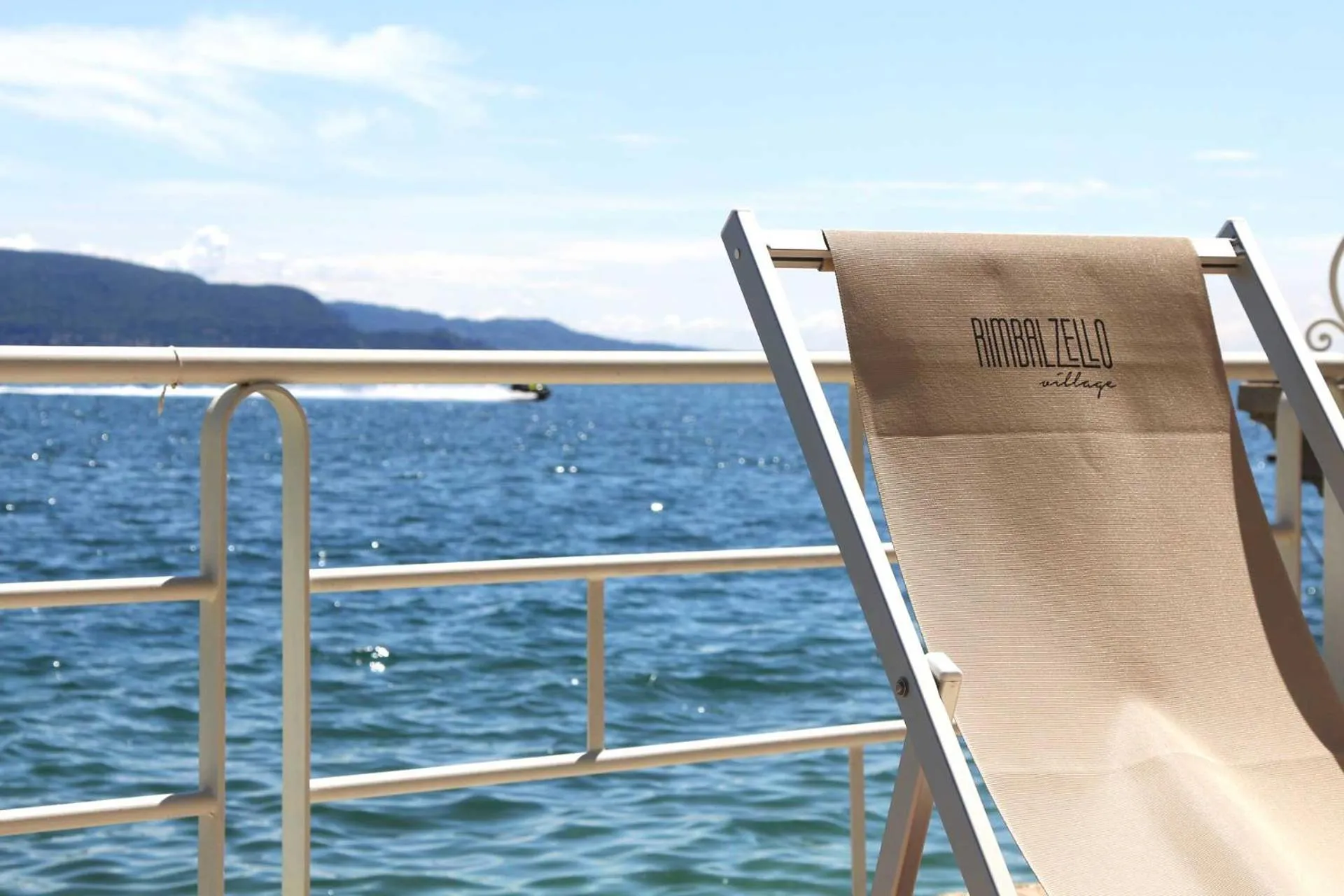 Beach in Hotel Du Lac Gardone Riviera