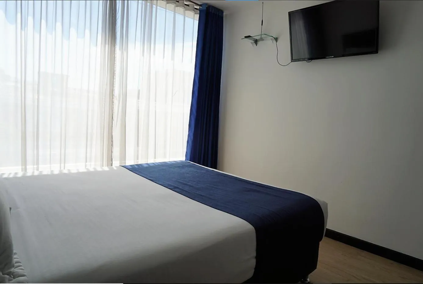 Bed in Hotel CGH Bogota Airport