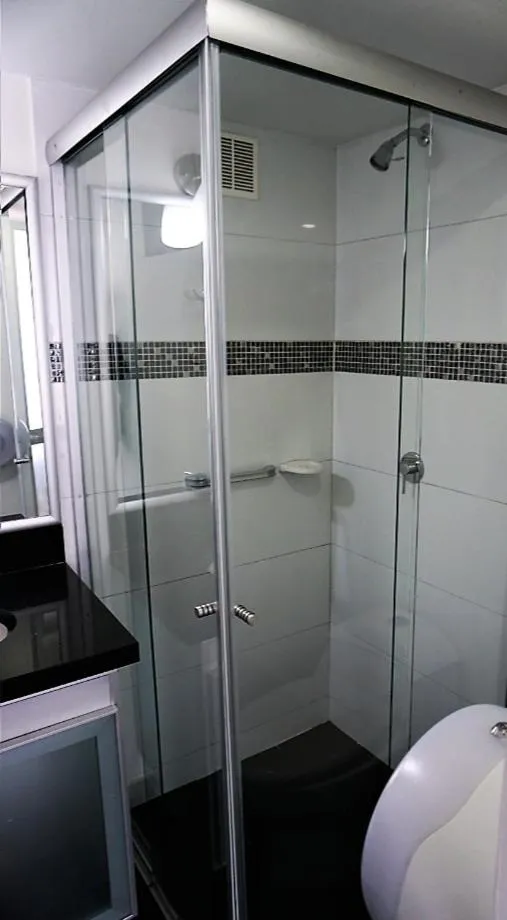 Bathroom in Hotel CGH Bogota Airport