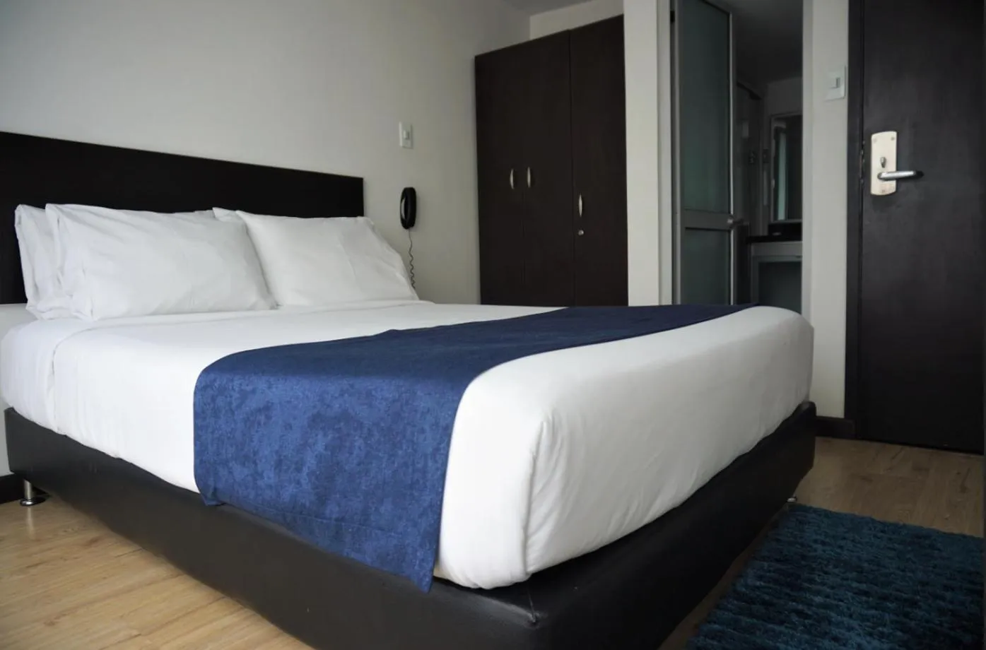 Bed in Hotel CGH Bogota Airport