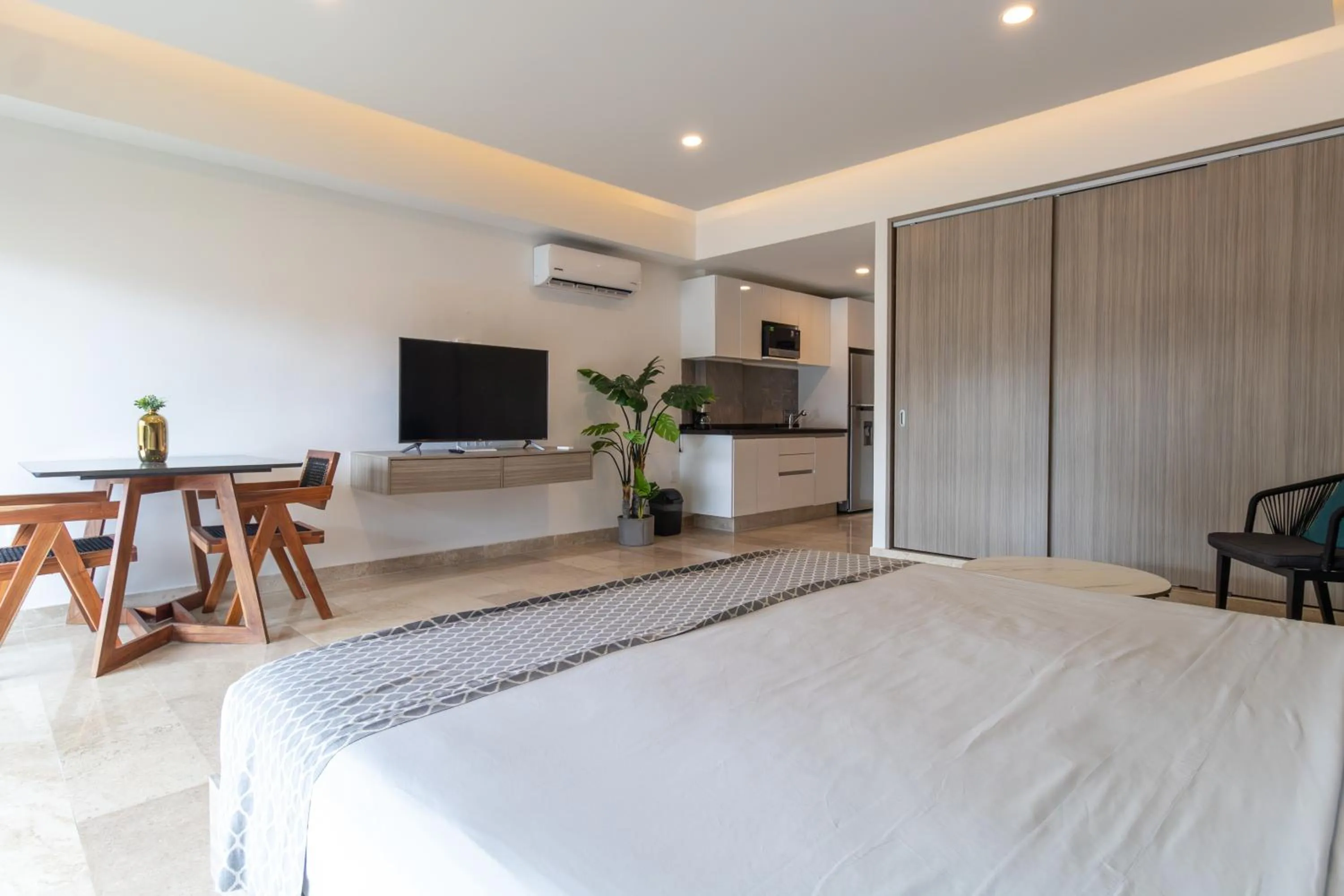 Bed in Torre Diez by Grupo Amber