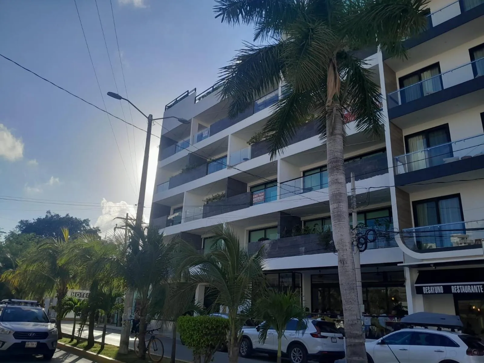 Property building in Torre Diez by Grupo Amber