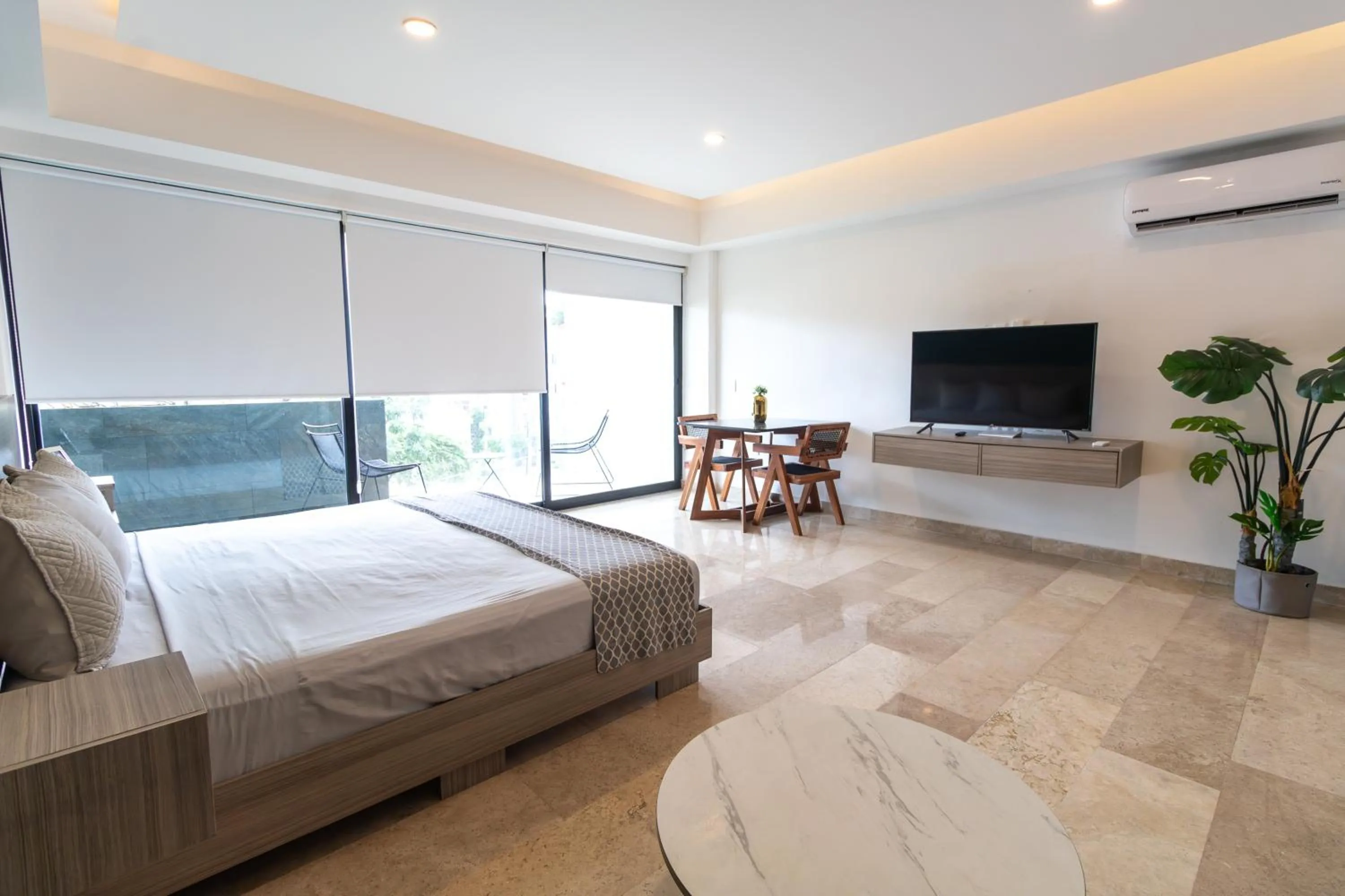 Bed in Torre Diez by Grupo Amber