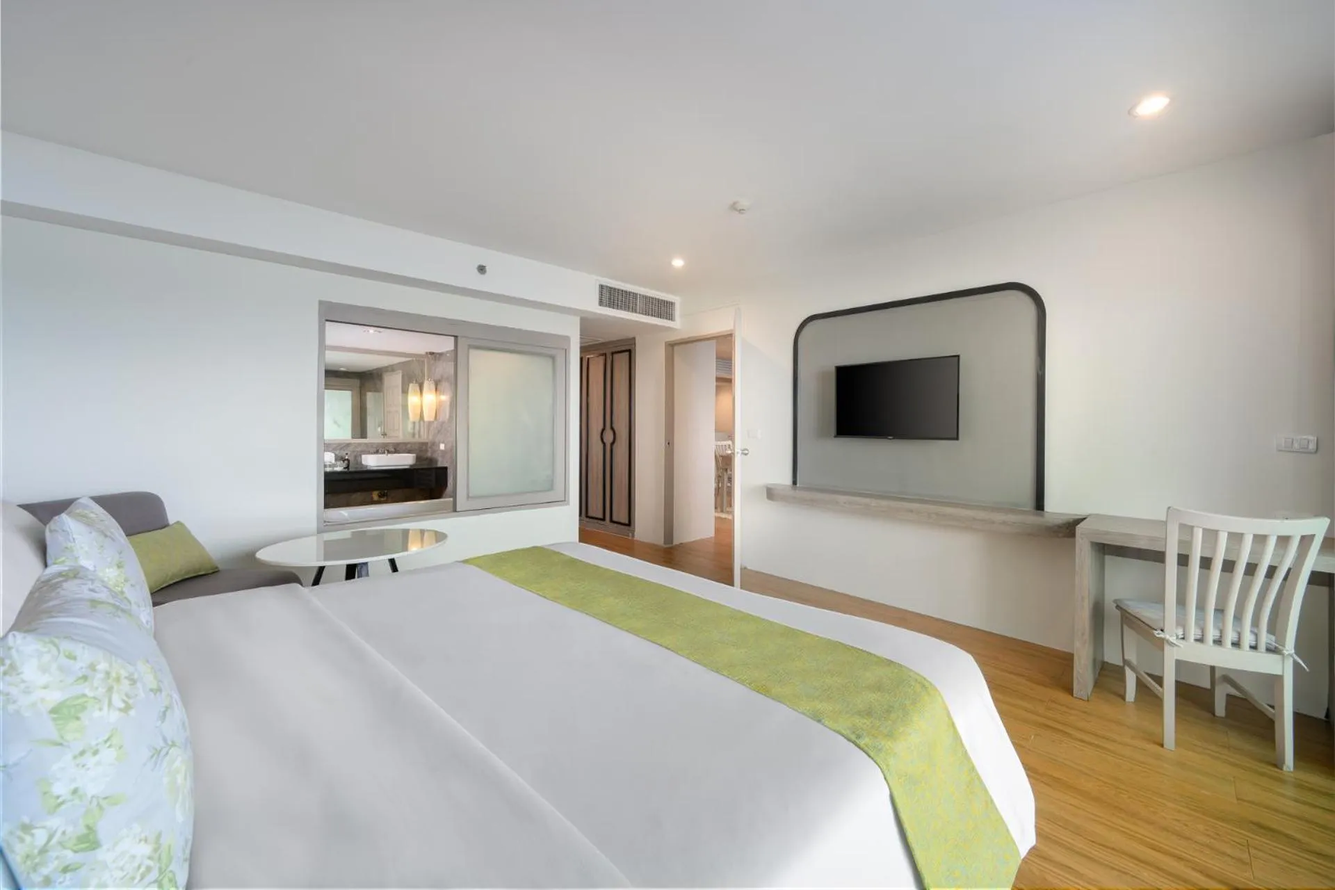 Bedroom, Bed in Andamantra Resort and Villa Phuket