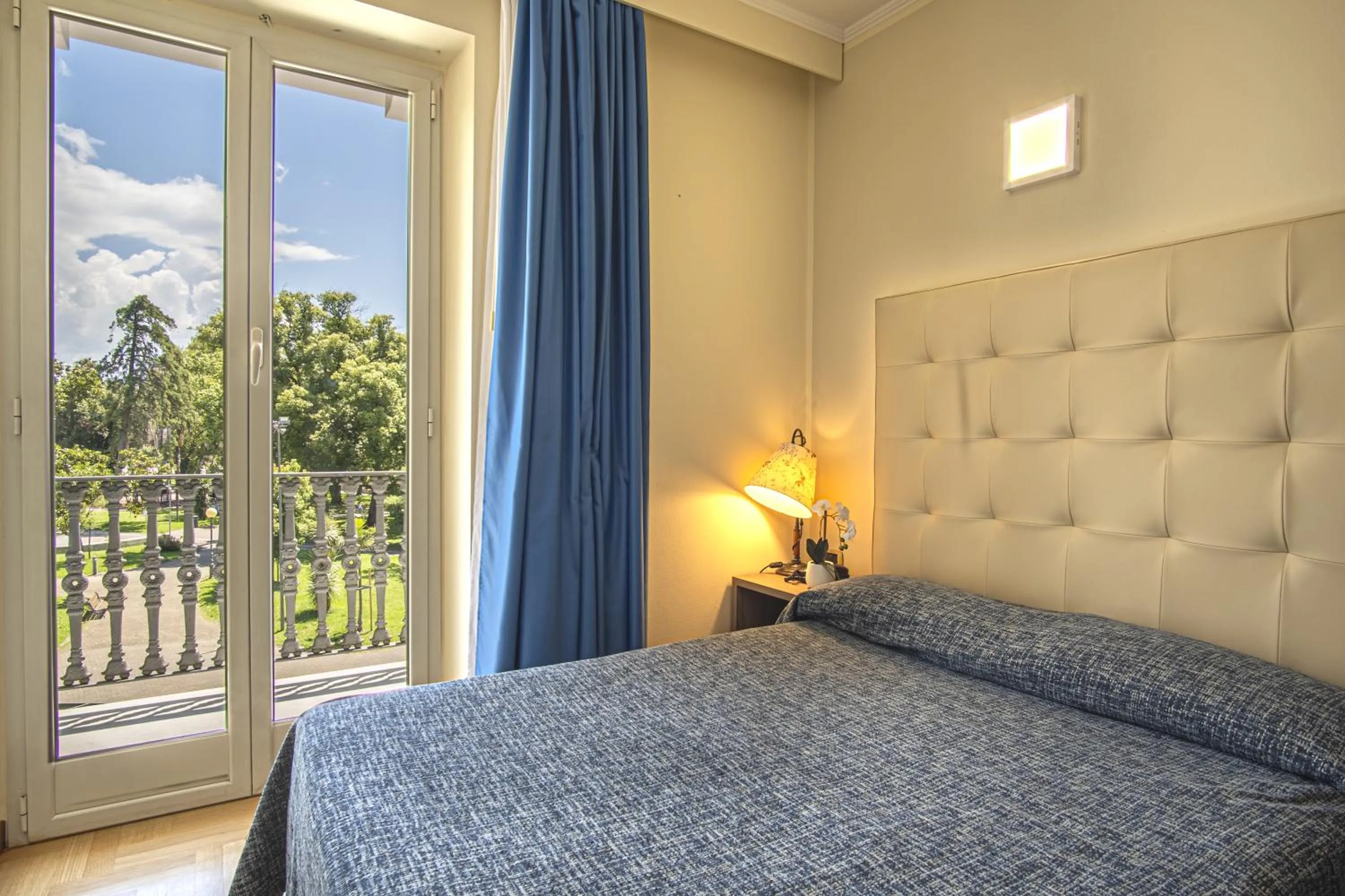 Bed in Grande Albergo