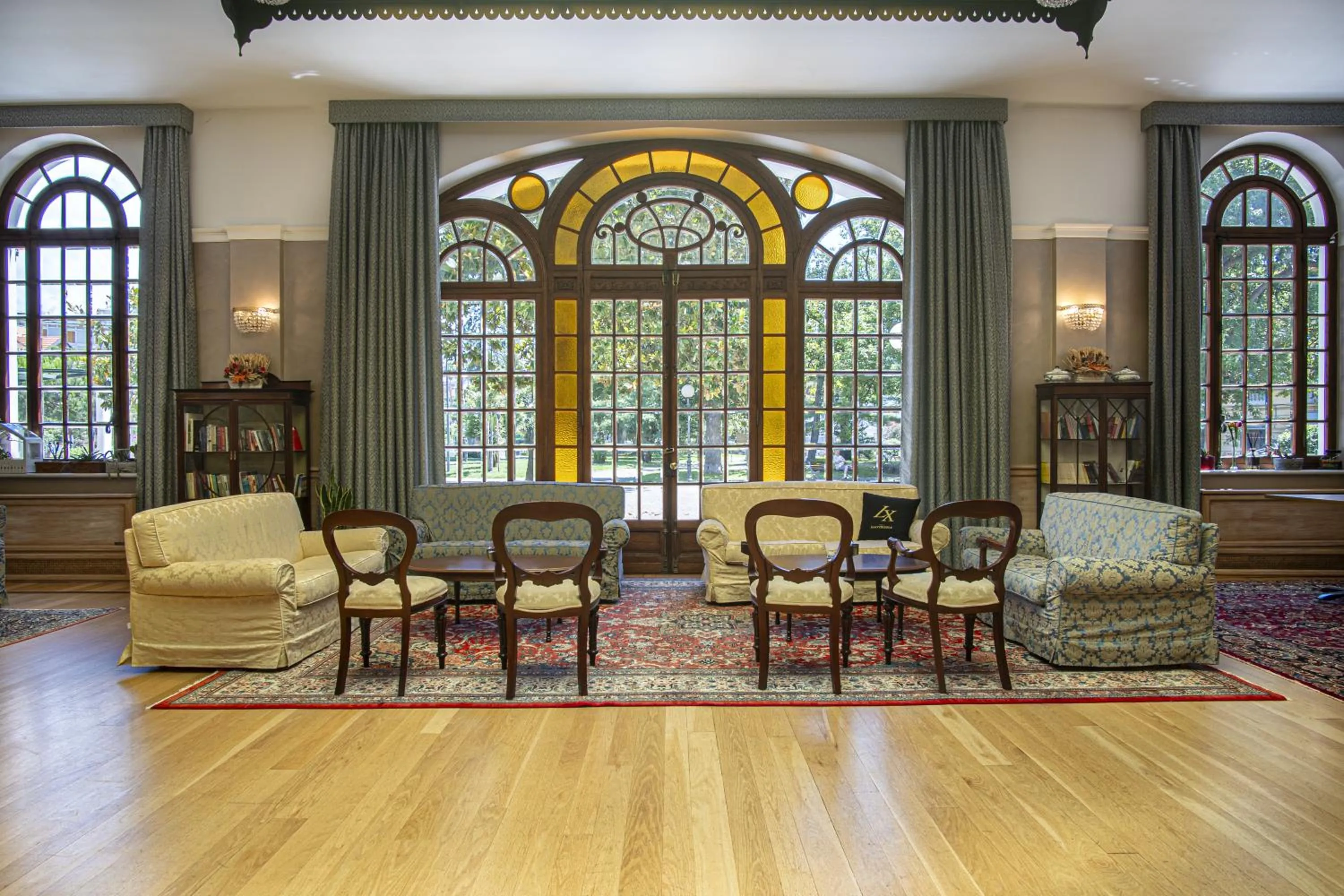 Communal lounge/ TV room in Grande Albergo