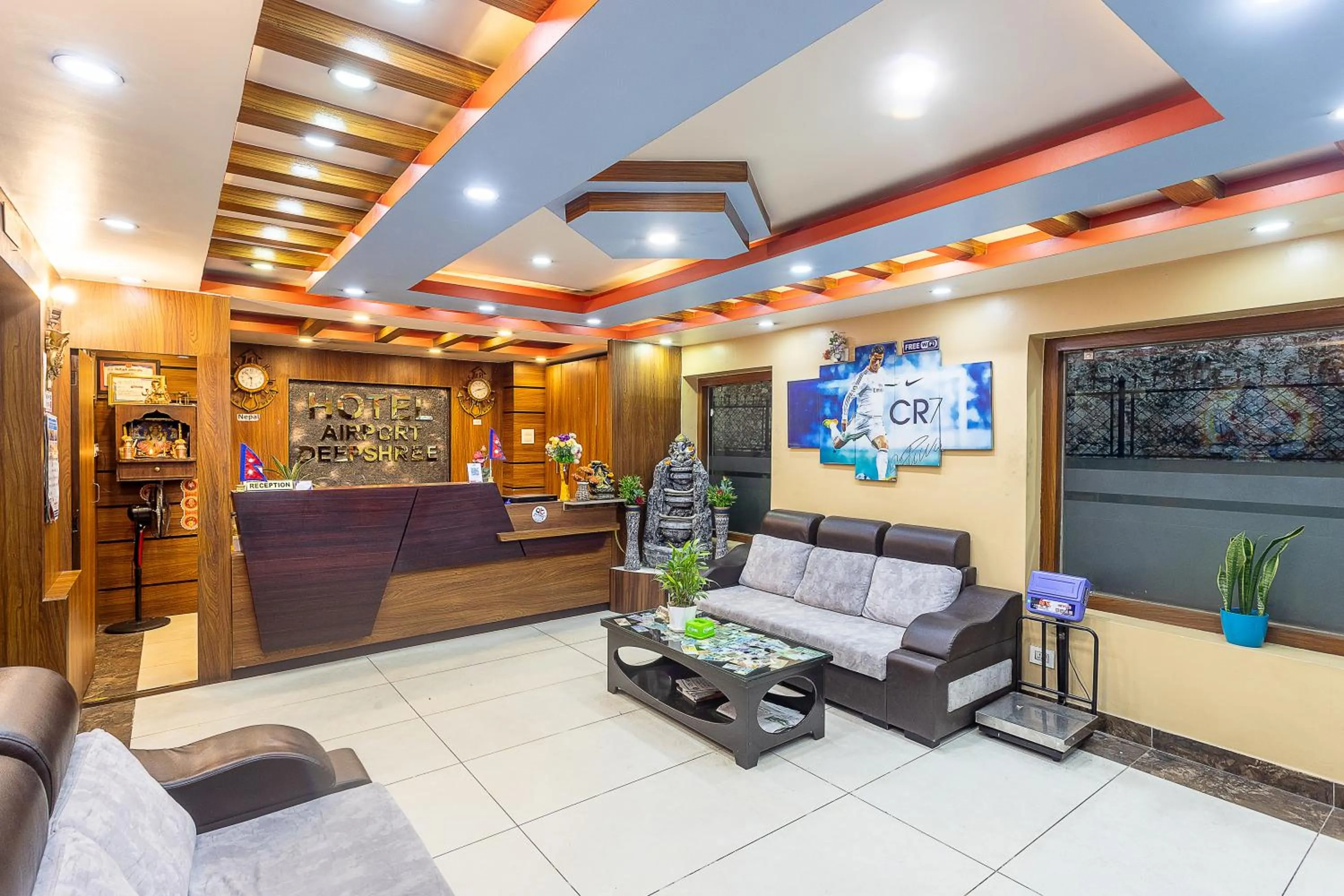 Lobby or reception in Hotel Airport Deepshree