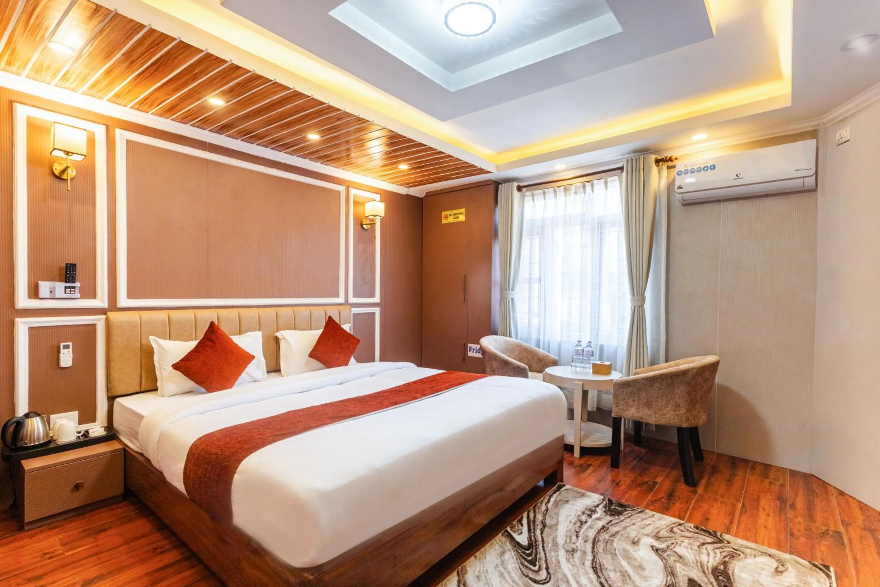 Bedroom, Bed in Hotel Airport Deepshree