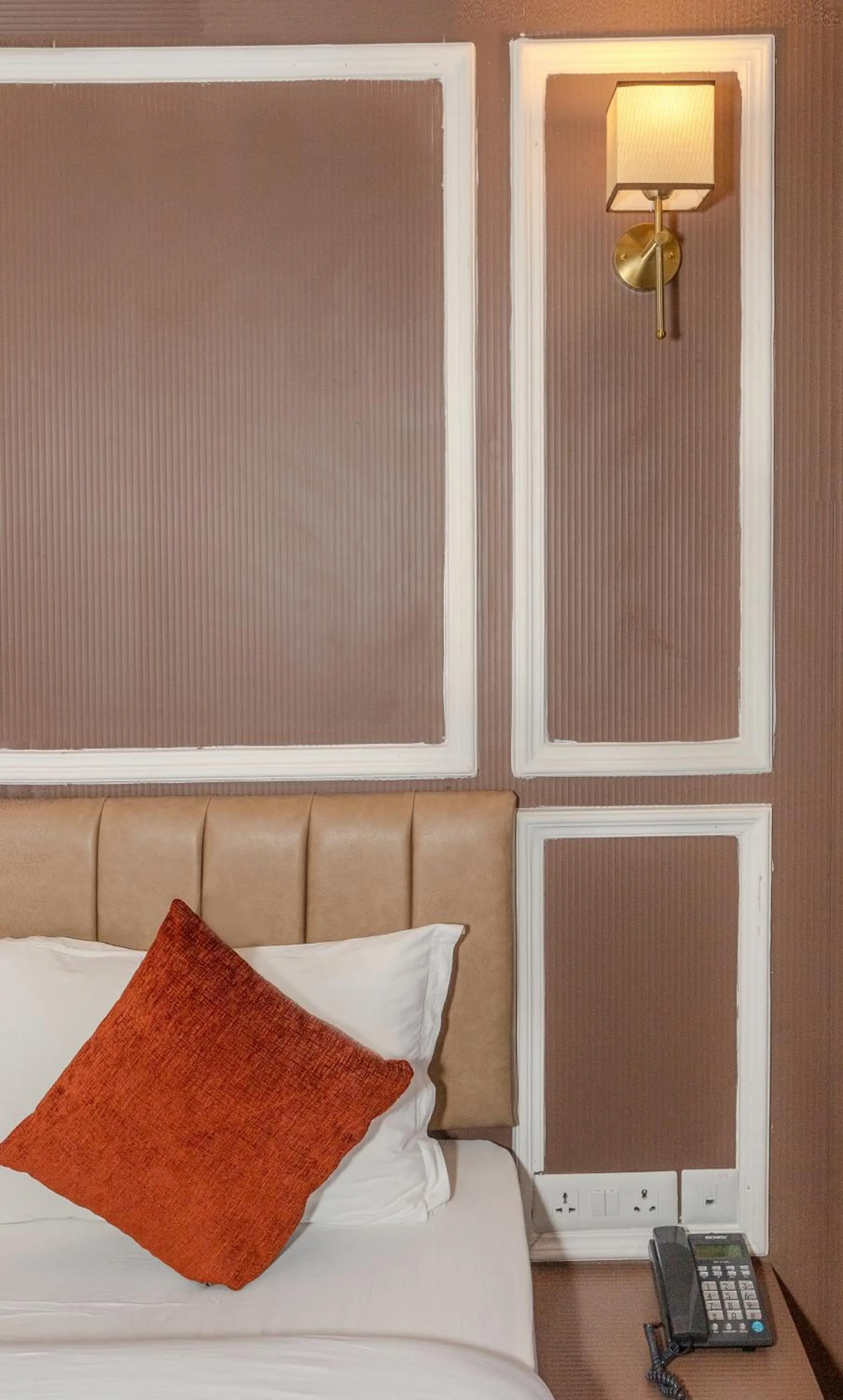 Bedroom, Bed in Hotel Airport Deepshree