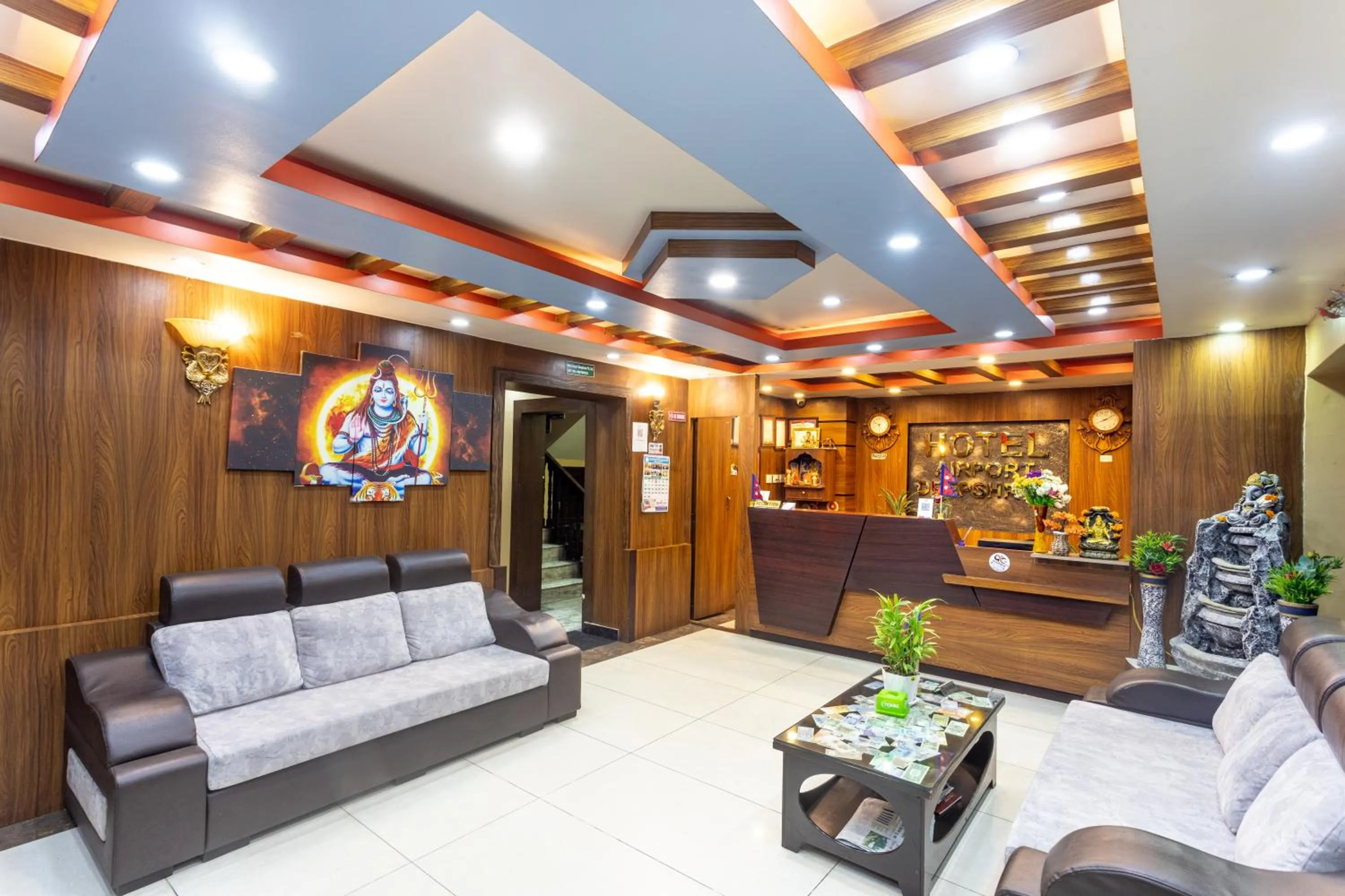 Lobby or reception in Hotel Airport Deepshree