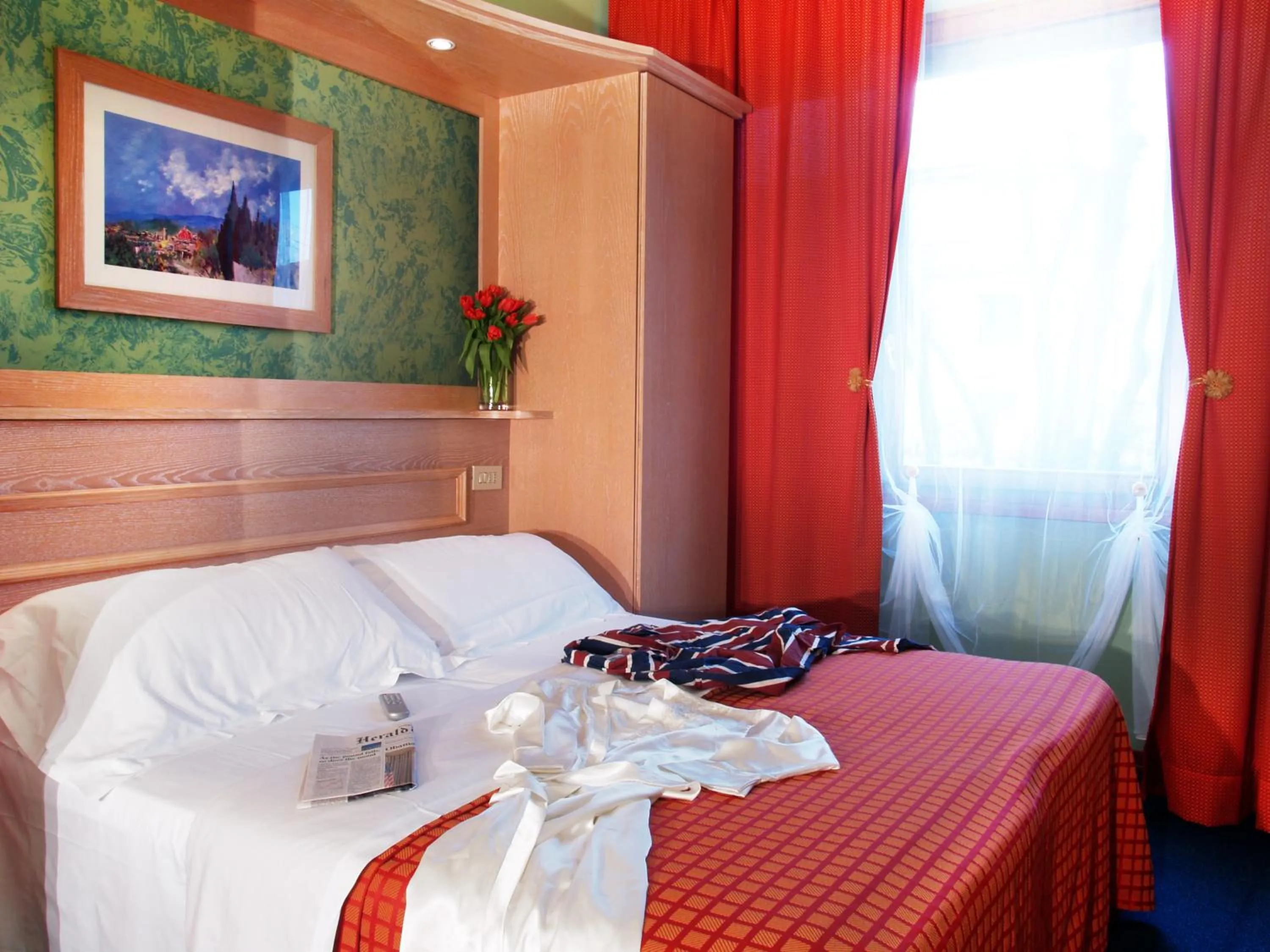 Photo of the whole room, Bed in Hotel Meridiana
