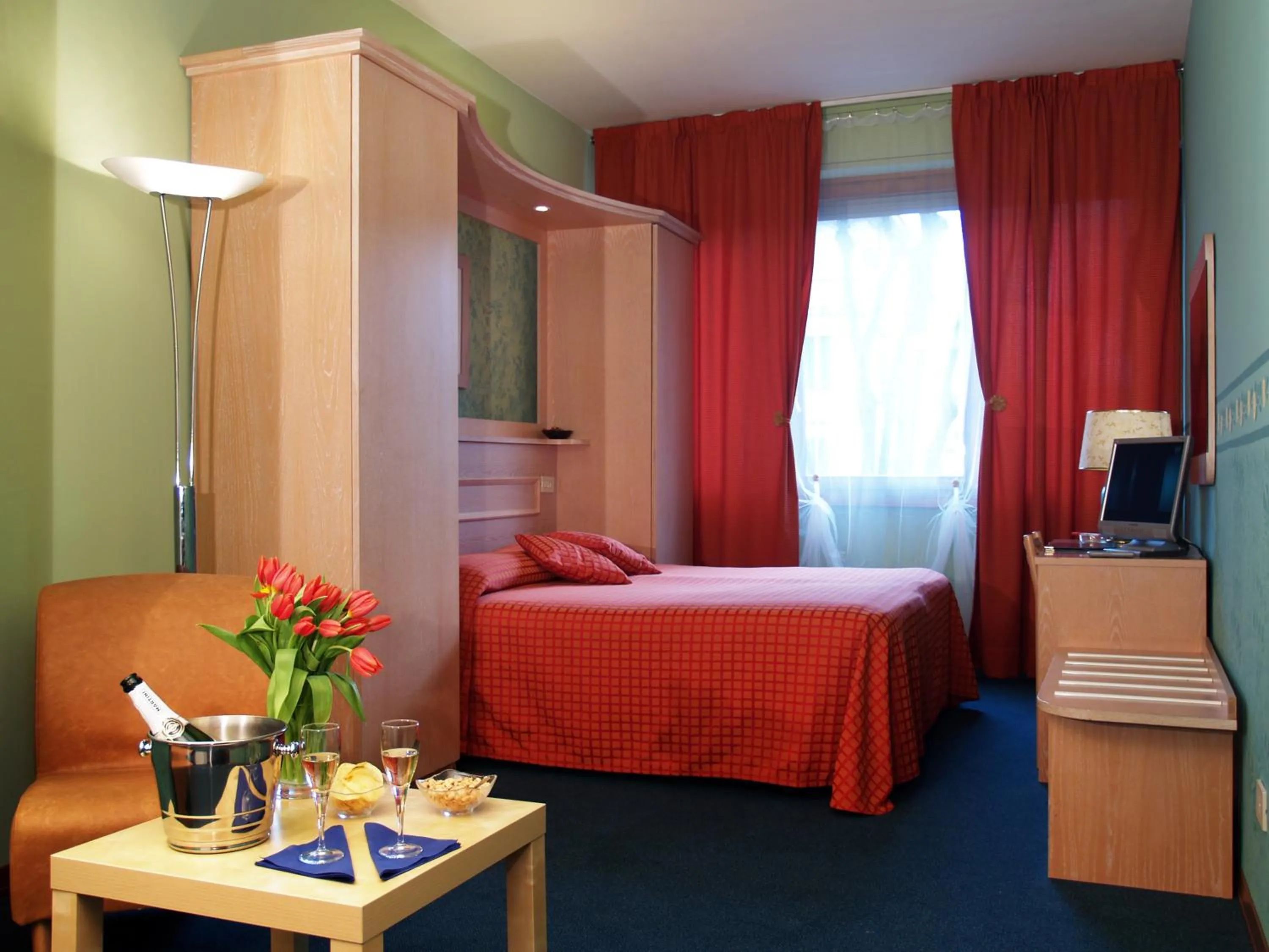 Photo of the whole room, Bed in Hotel Meridiana