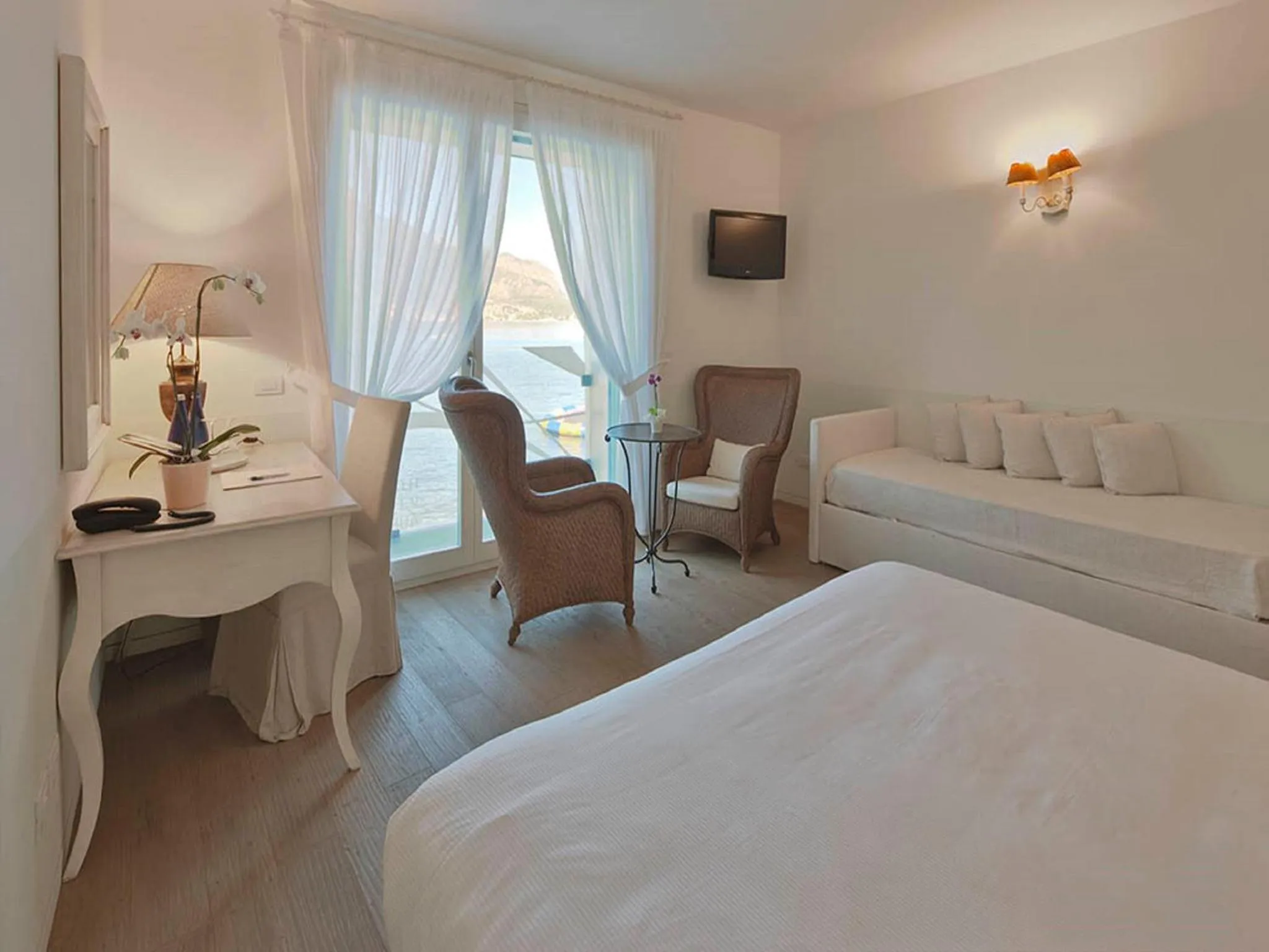 Bed in Hotel Villa Aurora