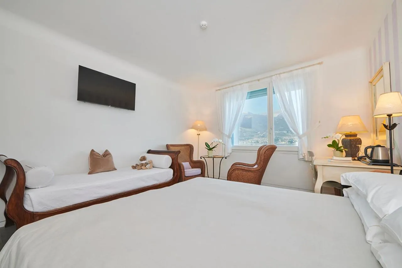 Bed in Hotel Villa Aurora