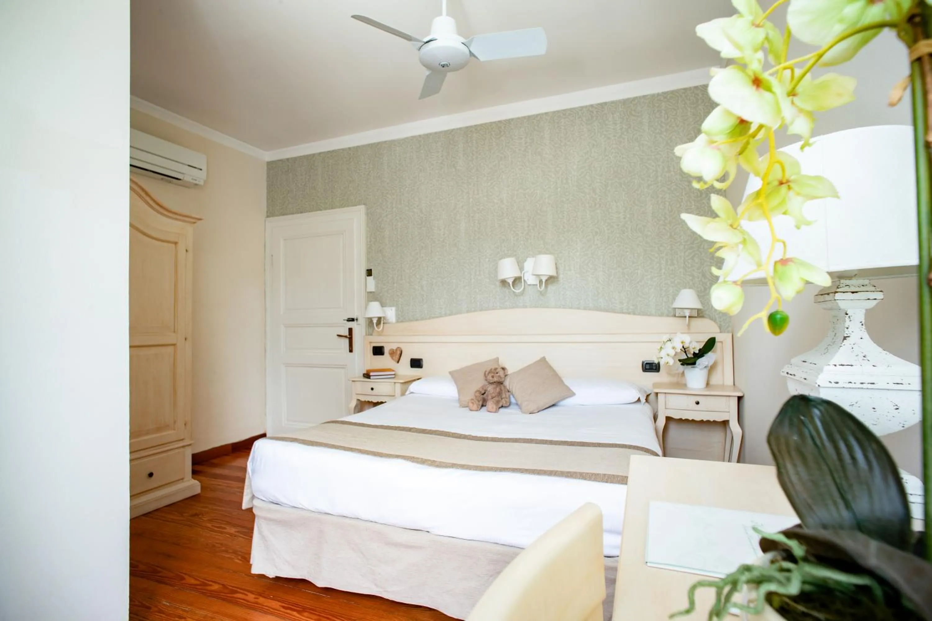 Photo of the whole room, Bed in Hotel Villa Aurora