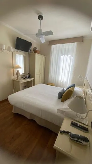 Bed in Hotel Villa Aurora