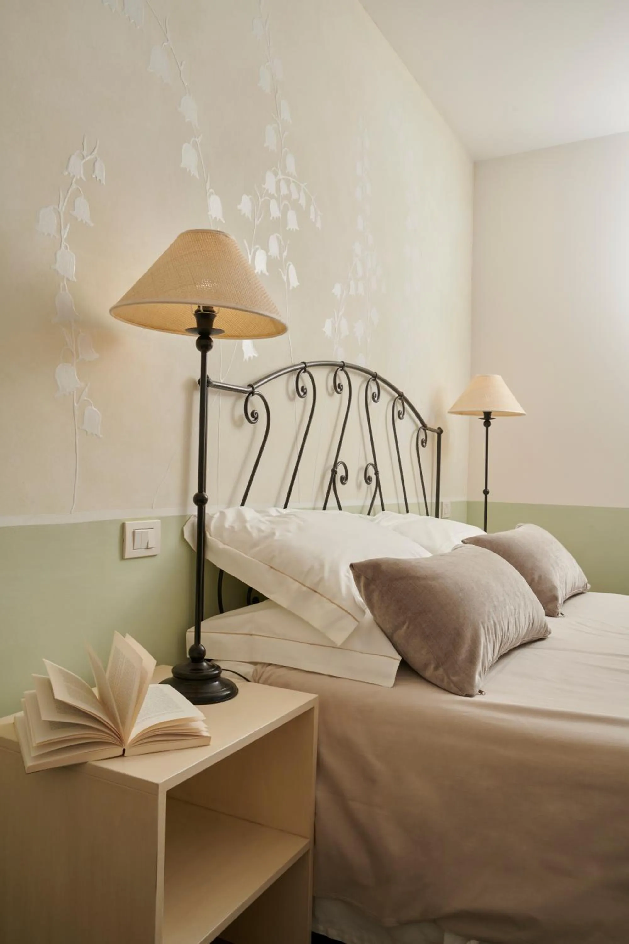 Bed in Hotel Villa Aurora