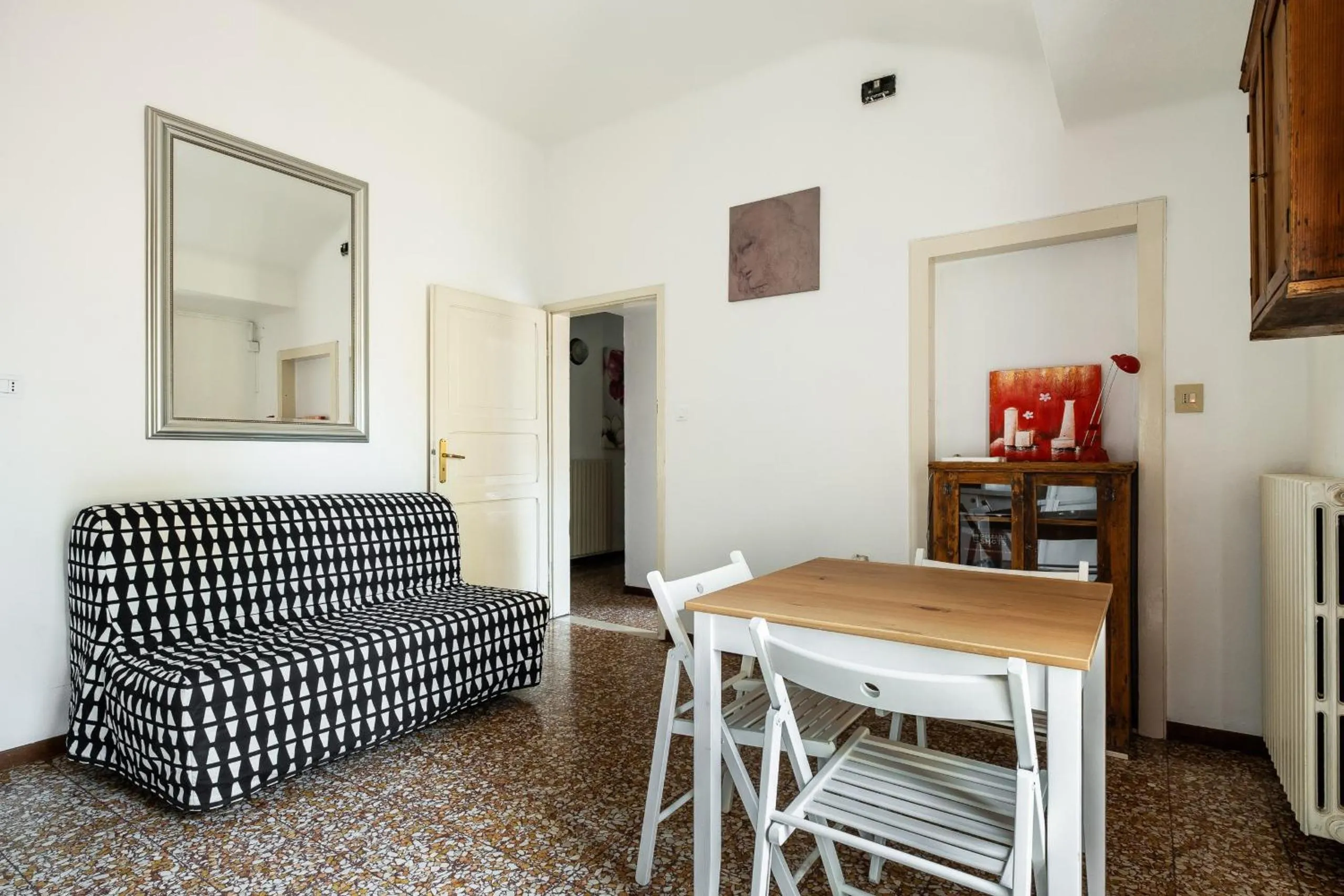 Communal lounge/ TV room in Vista sulle torri di Bologna by Wonderful Italy