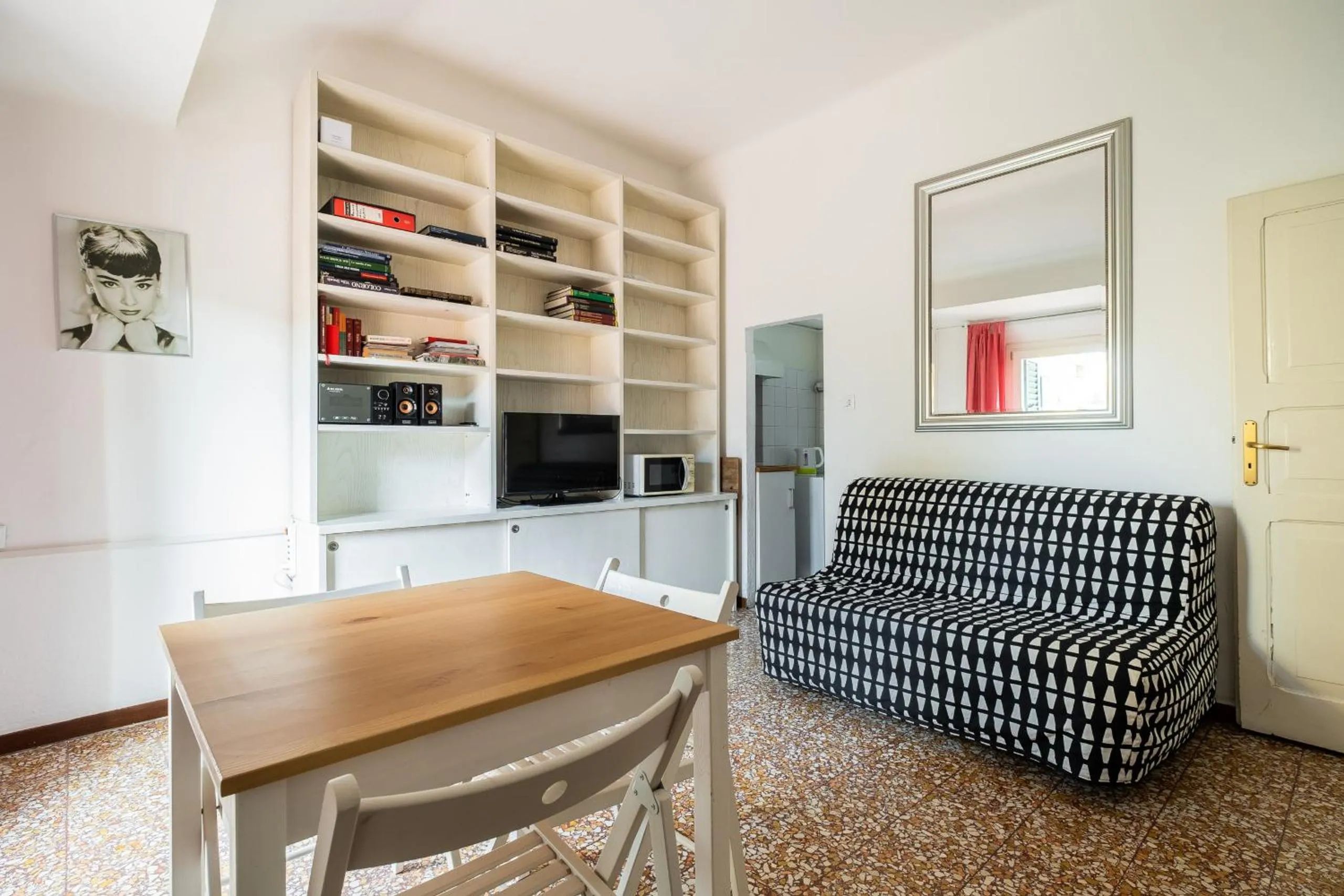 Communal lounge/ TV room in Vista sulle torri di Bologna by Wonderful Italy
