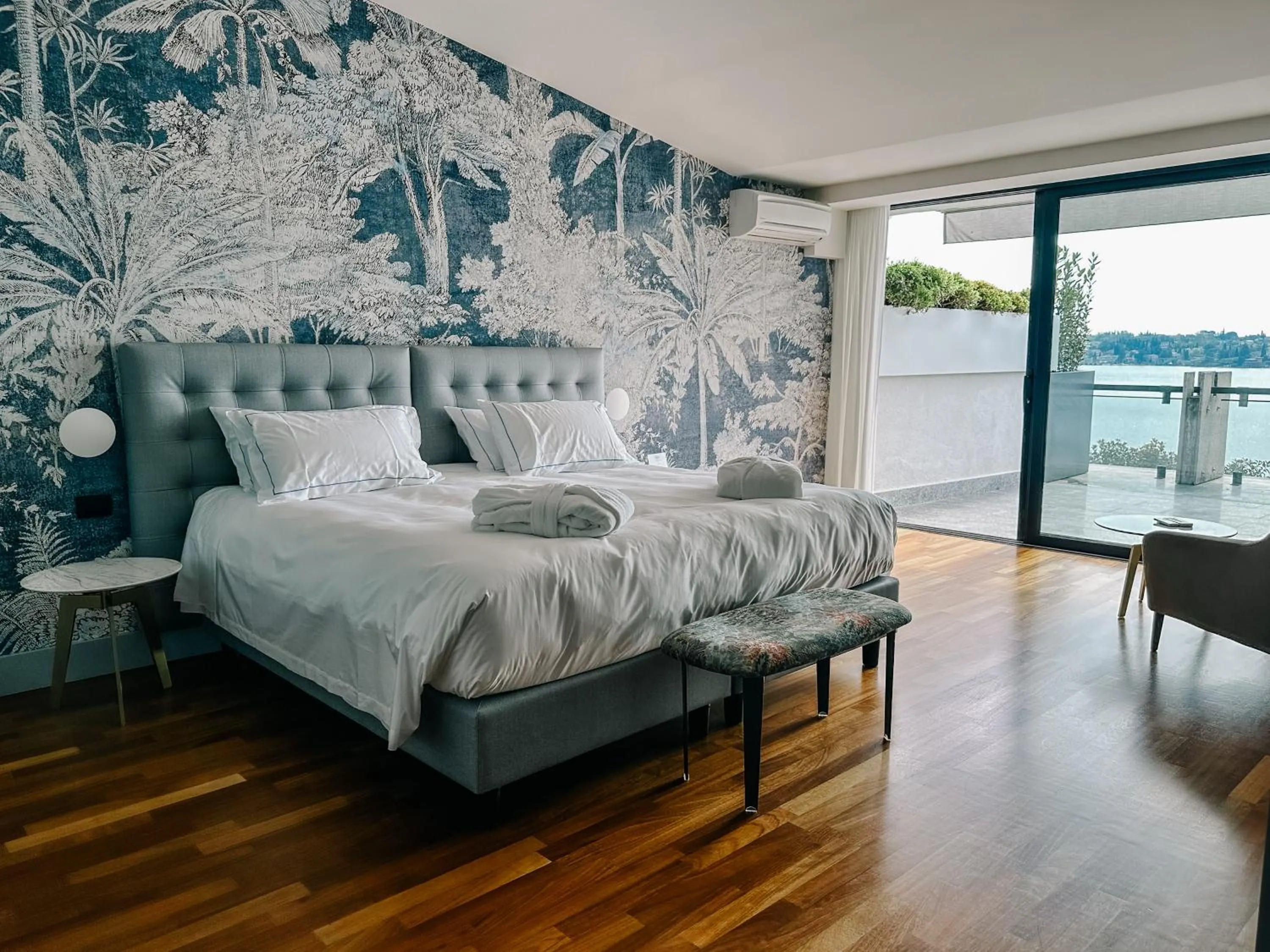 Bed in Hotel Salò du Parc