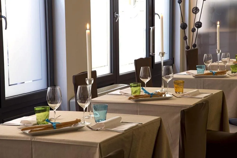 Restaurant/places to eat in Primavera