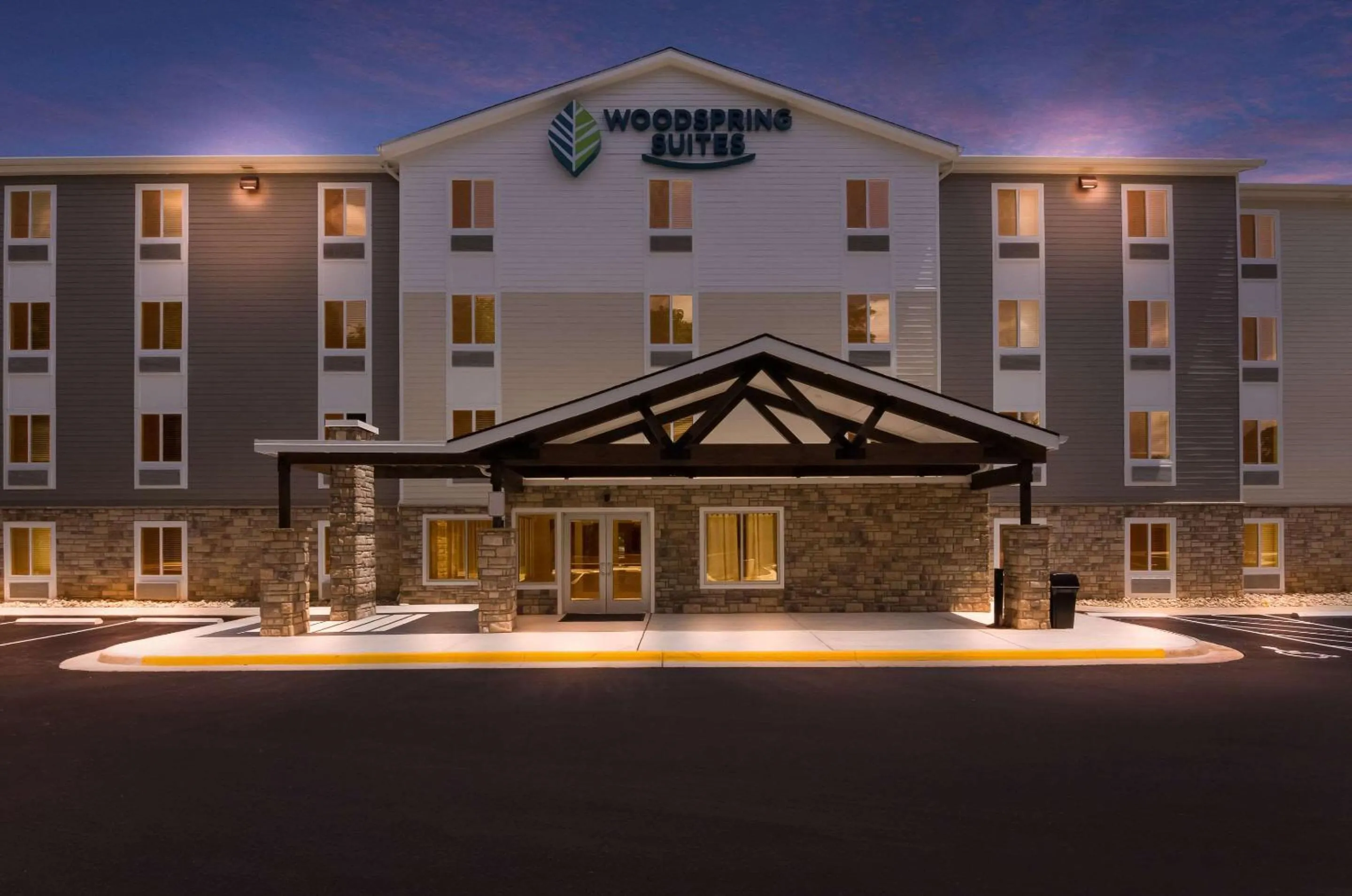 Property building in WoodSpring Suites Lynchburg VA