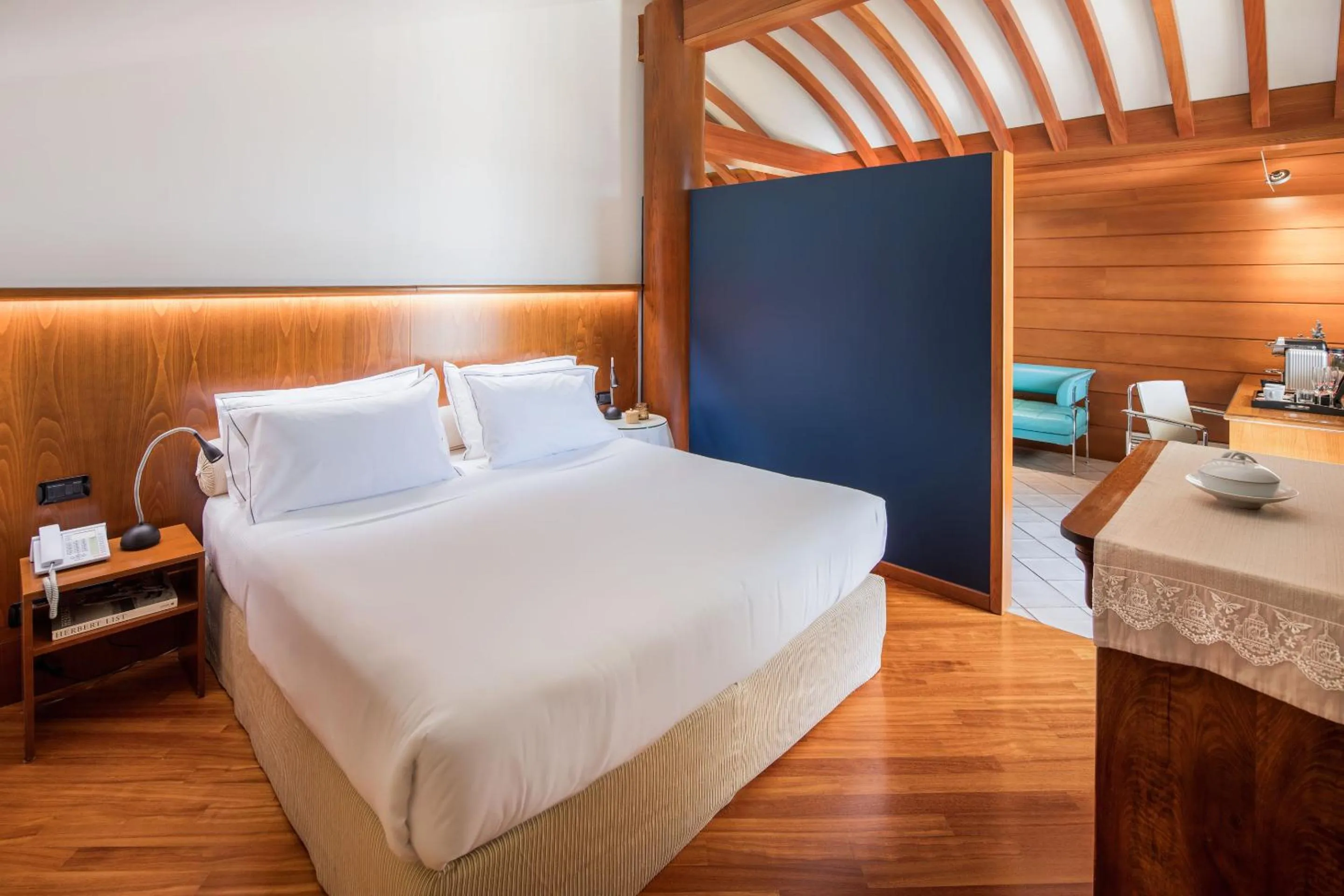 Bed in Grand Hotel Diana Majestic