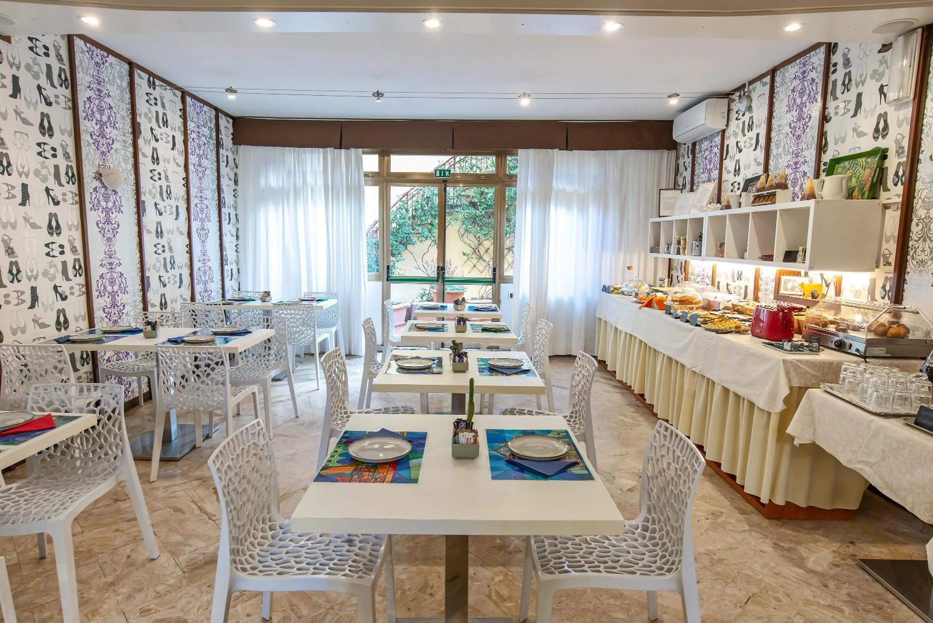 Breakfast in Hotel Jane