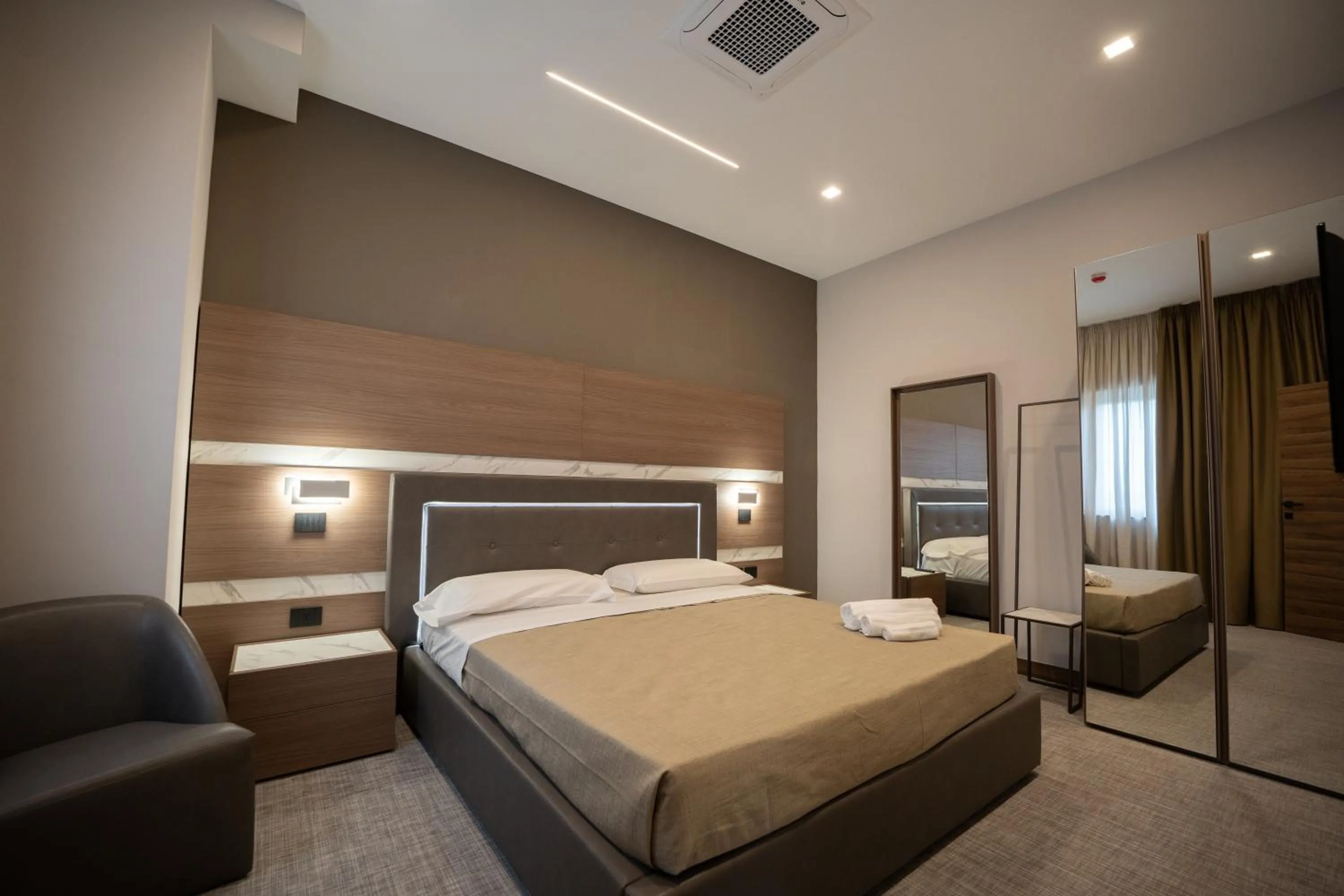 Photo of the whole room, Bed in Building Hotel