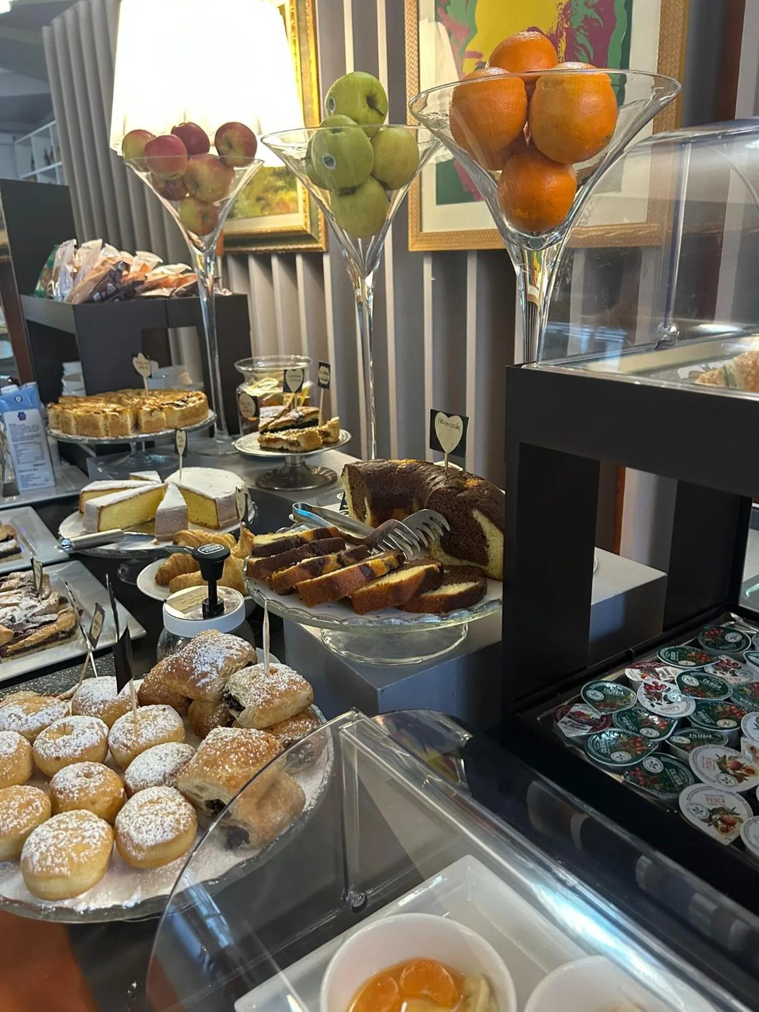 Buffet breakfast in Hotel Hermitage