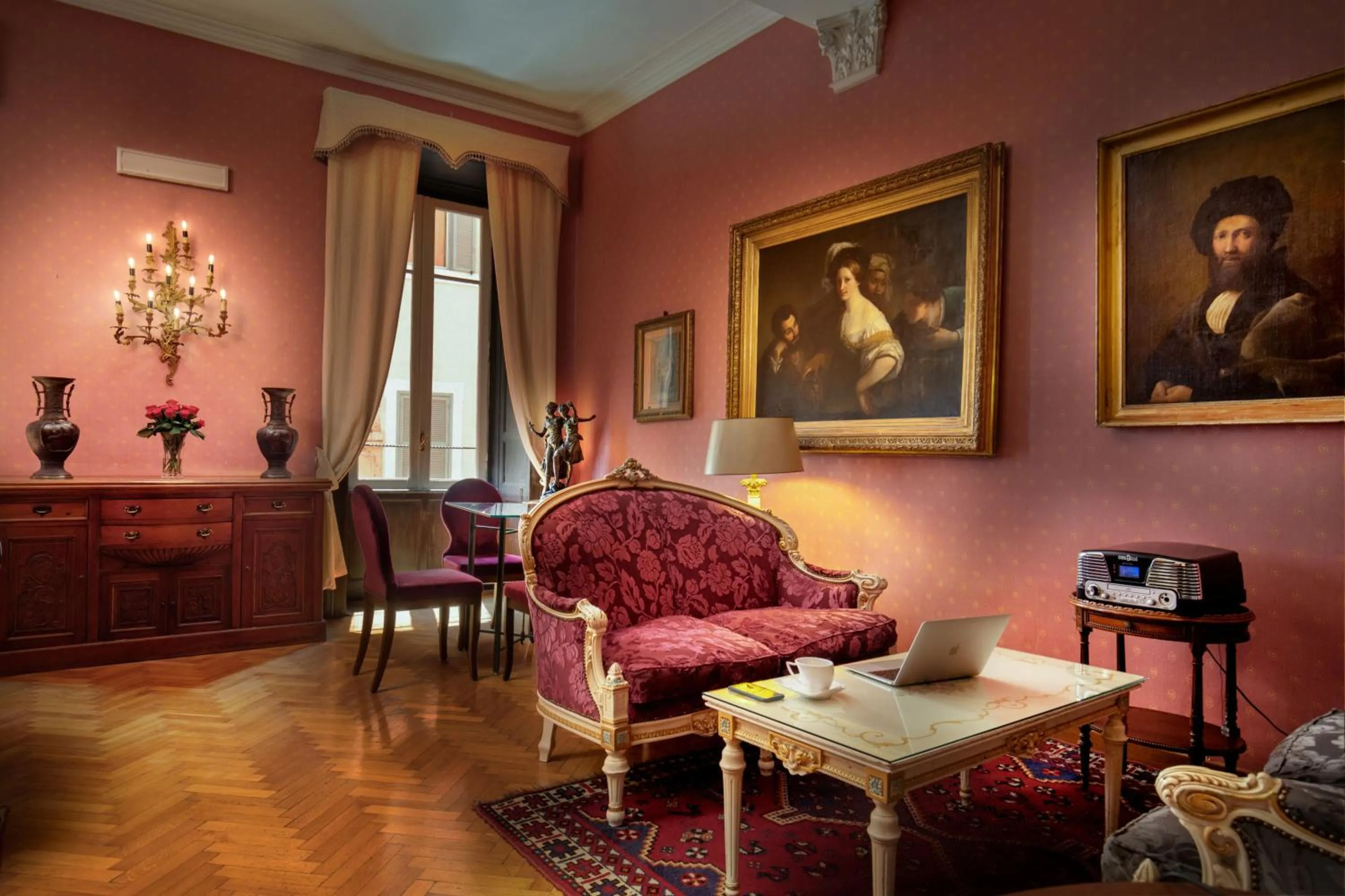 Property building in Residenza Frattina