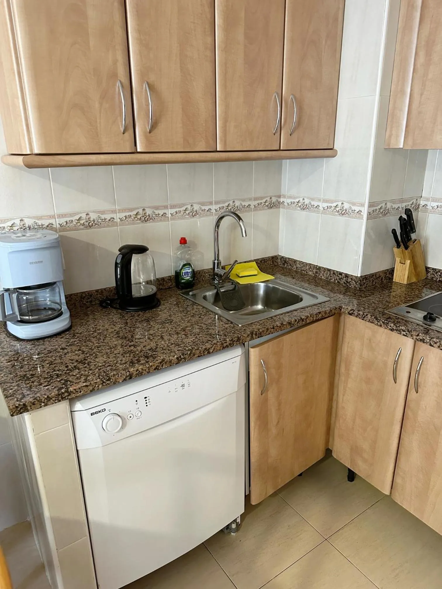 Coffee/tea facilities in Royal Inn Aparthotel