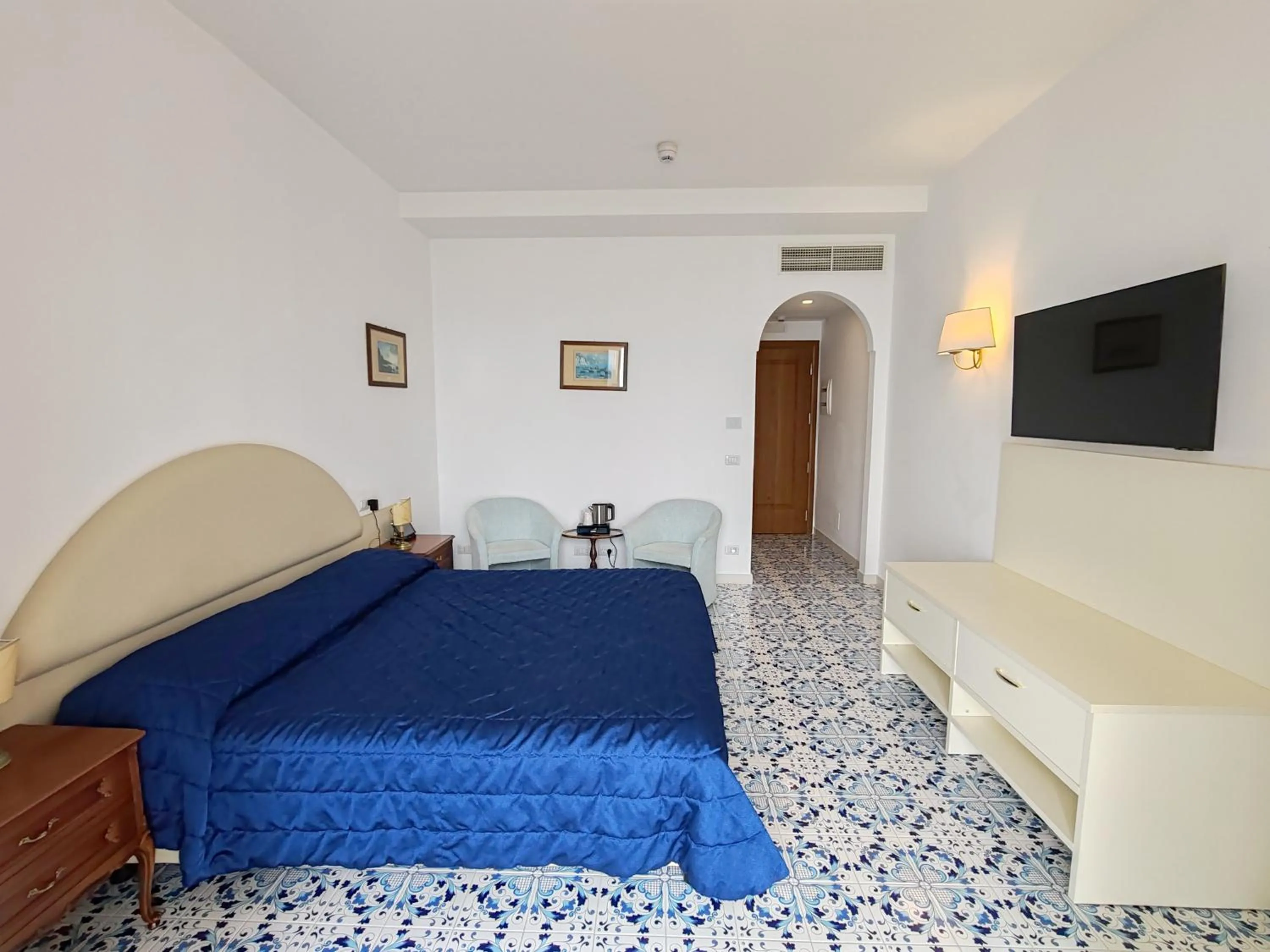 Bed in Grand Hotel Excelsior