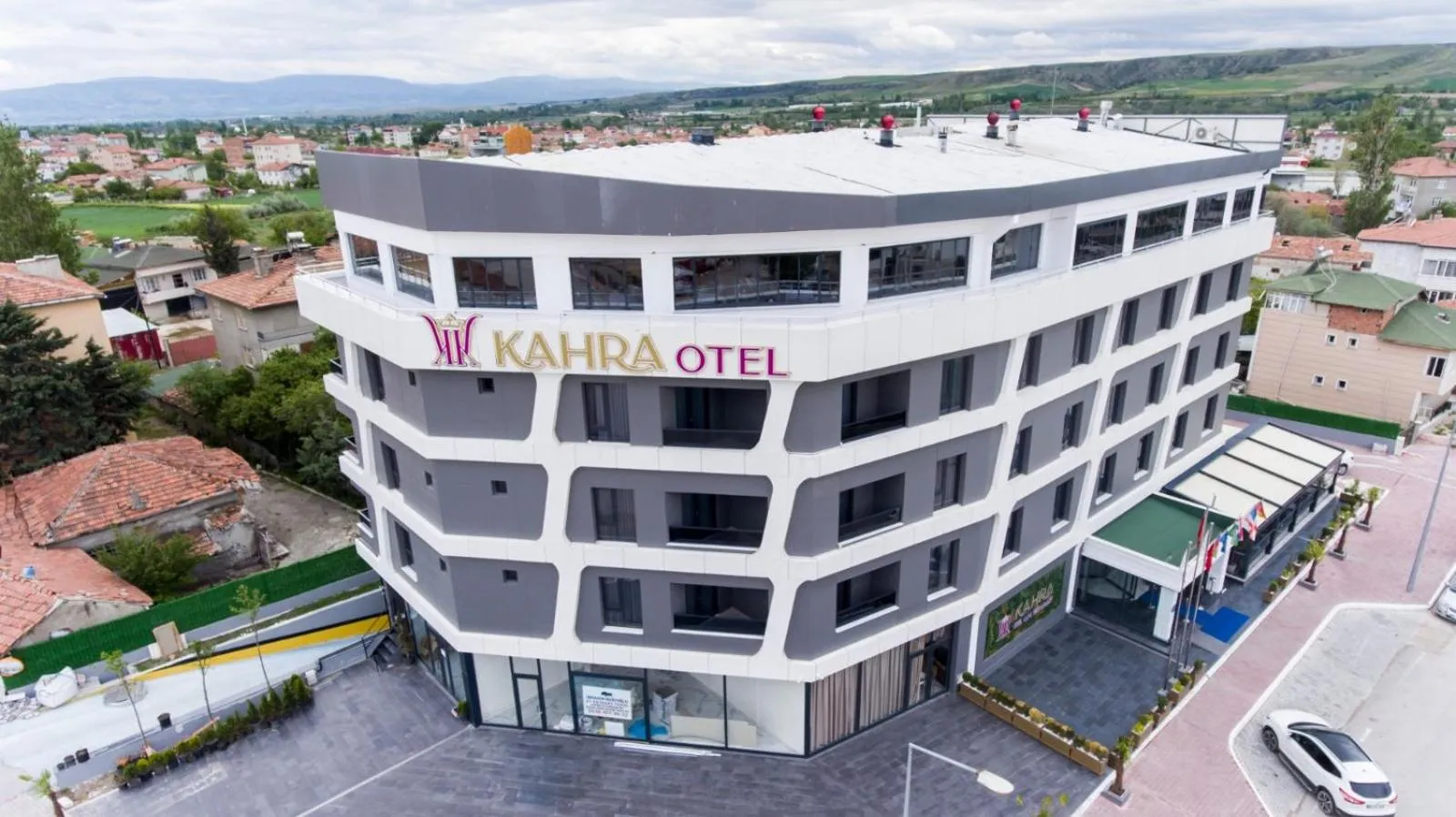 Property building in Kahra Otel