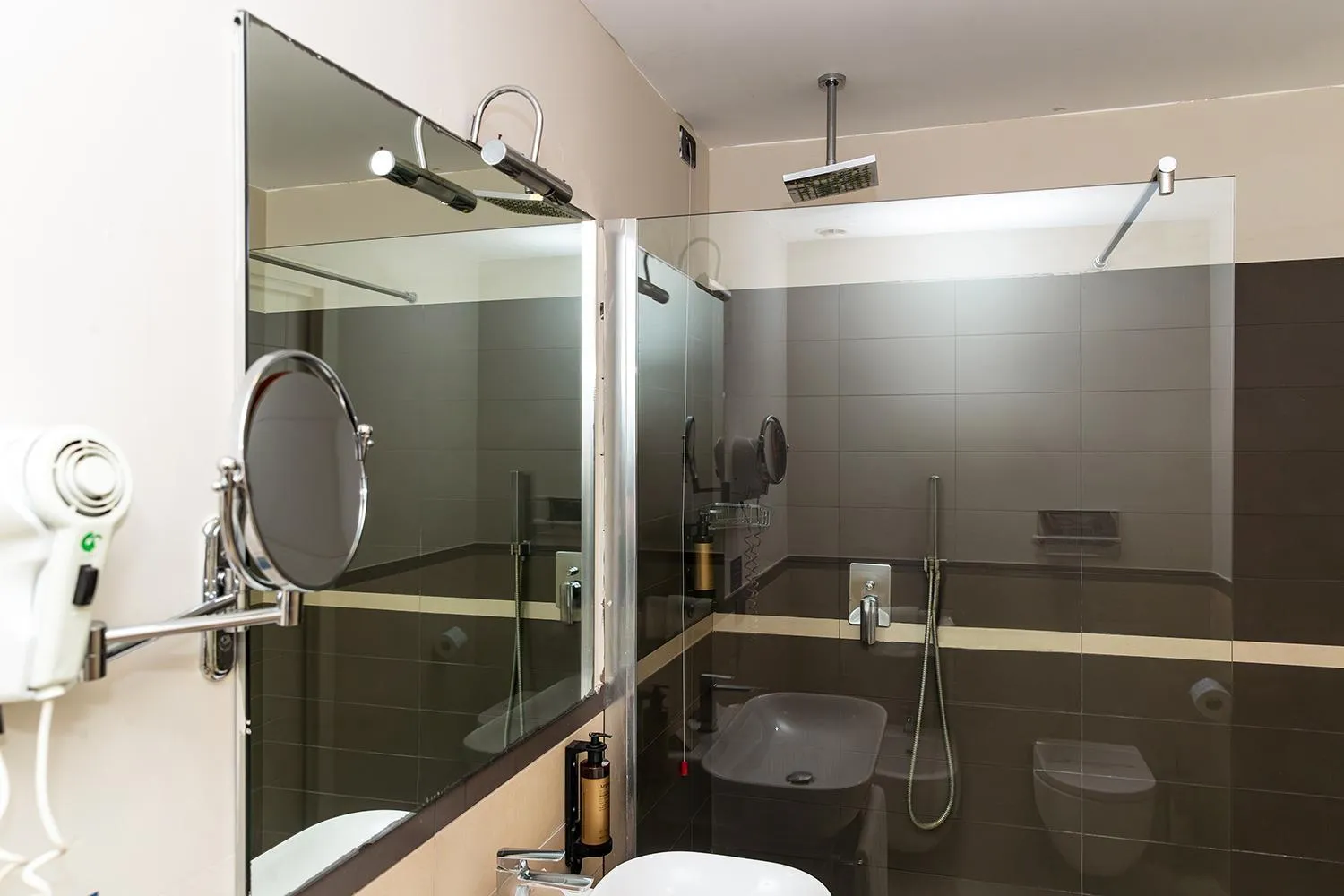 Bathroom in Baia dei Mulini Resort & Spa