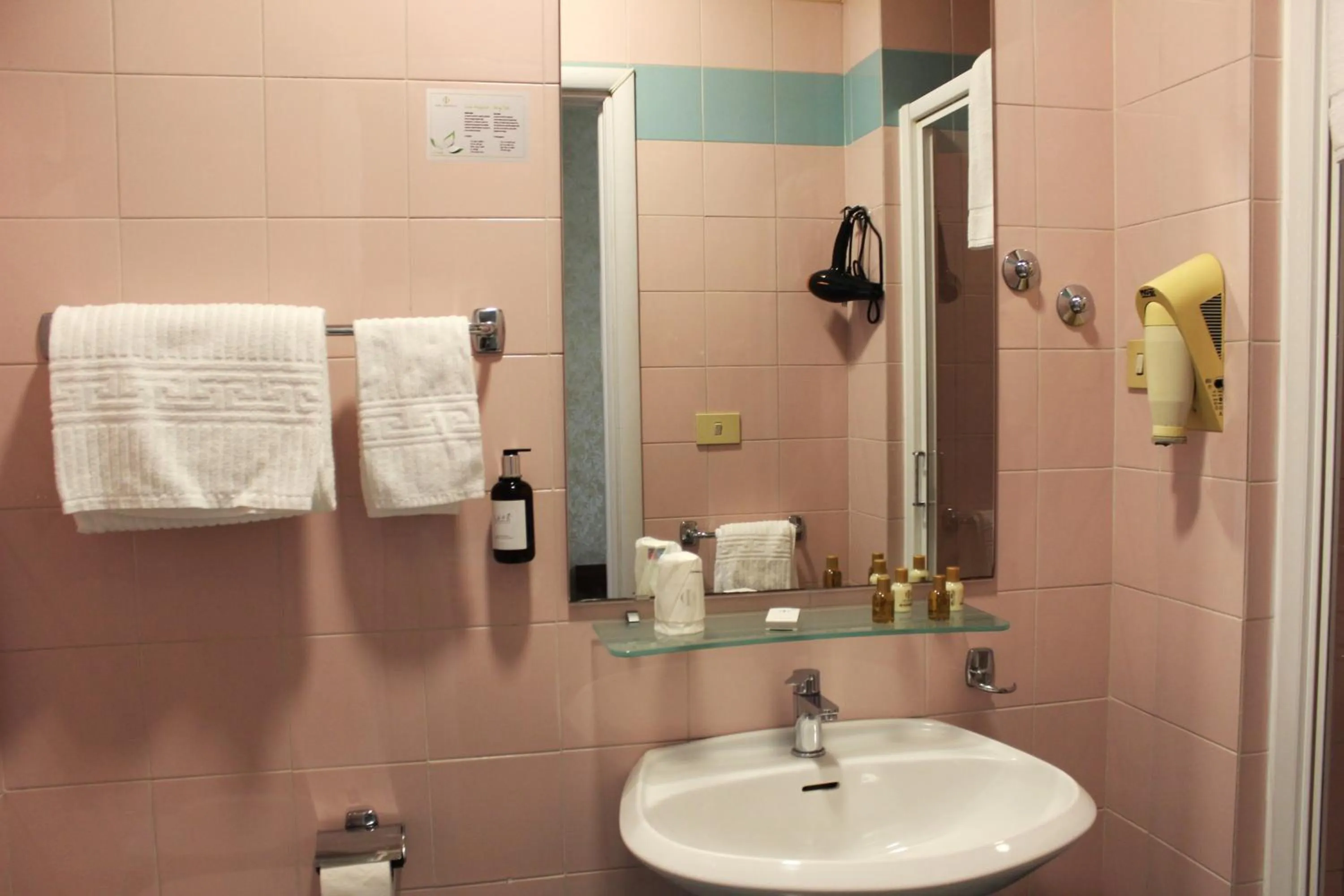 Bathroom in Phi Hotel Ambra