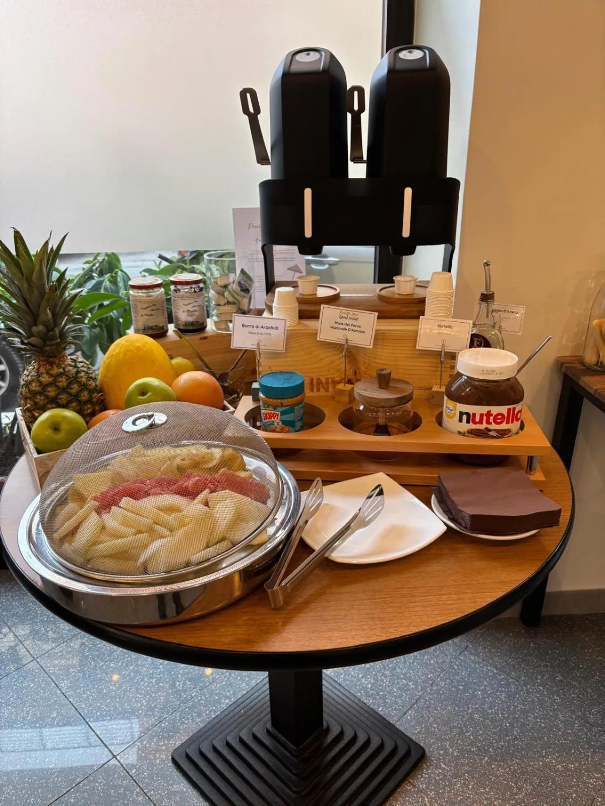 Restaurant/places to eat in Phi Hotel Ambra